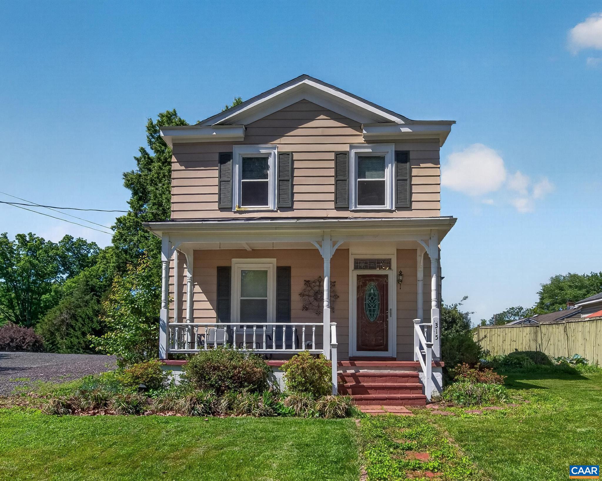 Here's an adorable vintage home on a quiet, dead end street in the hippest little town around. Important updates include state of the art heating and cooling, new roof, crawl space encapsulation, major plumbing replacement, flooring, and kitchen appliances. There's plenty of room in front and behind the house for gardening and entertaining. Groceries, coffee, bakery, restaurants, art galleries, and shops are a couple of blocks away. Just 20 minutes to Pantops.,Solid Surface Counter,Wood Cabinets