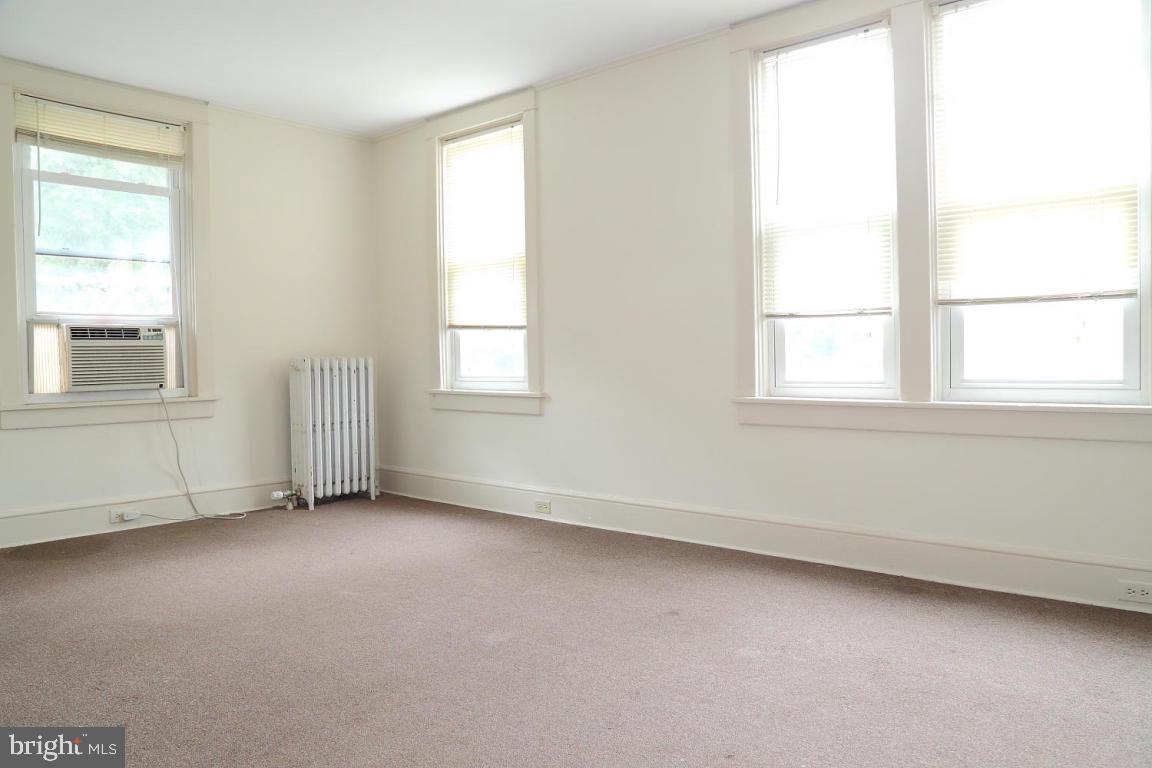 HAMILTON PARK - Residential