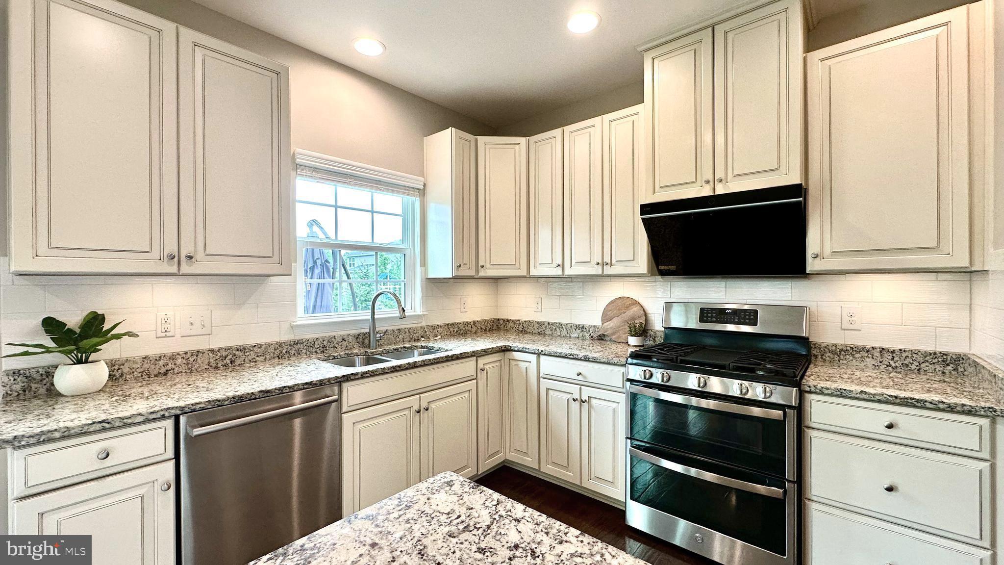 BELMONT ESTATES - Residential