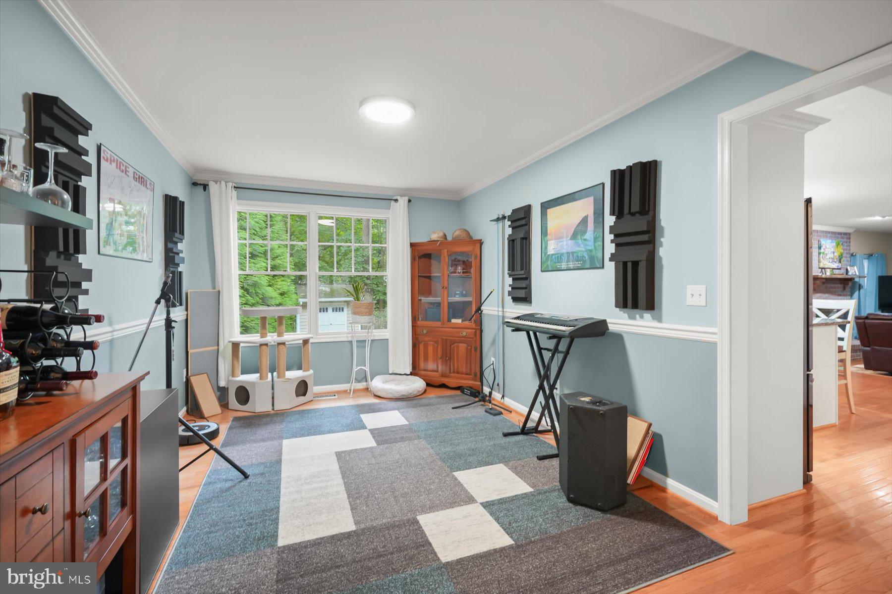 ANNAPOLIS ROADS - Residential
