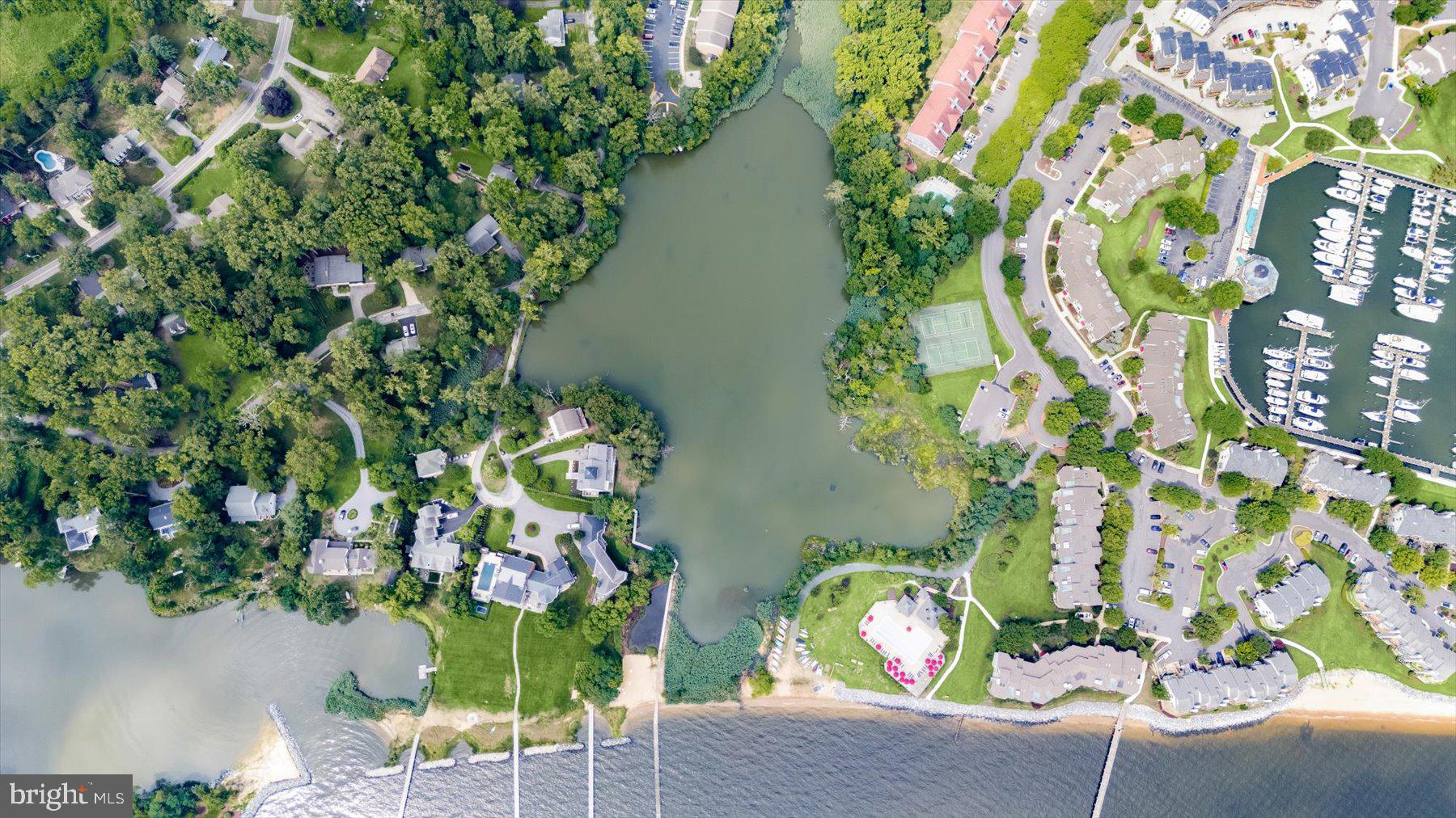 ANNAPOLIS ROADS - Residential