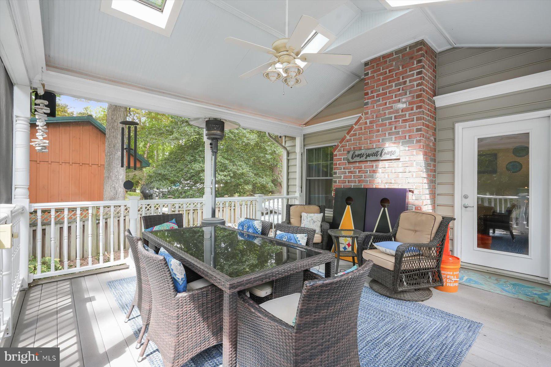 ANNAPOLIS ROADS - Residential