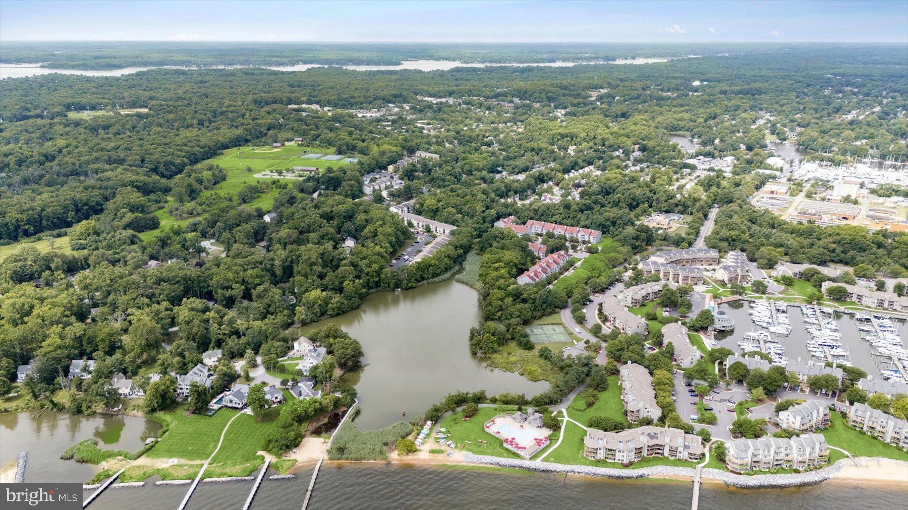 ANNAPOLIS ROADS - Residential