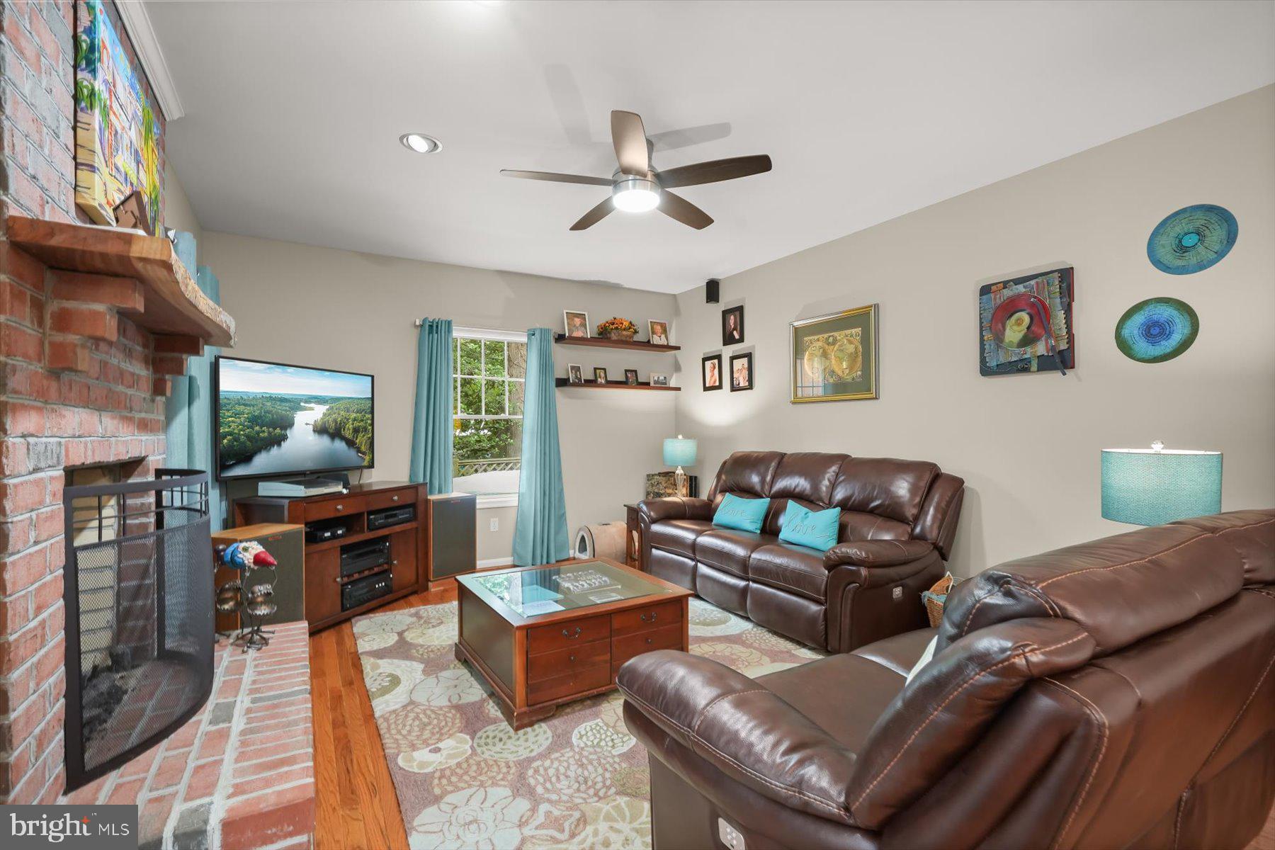 ANNAPOLIS ROADS - Residential