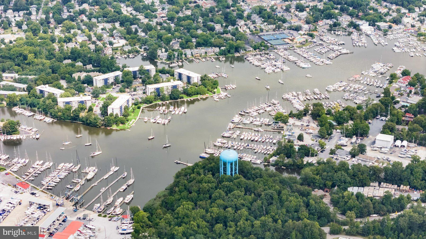 ANNAPOLIS ROADS - Residential