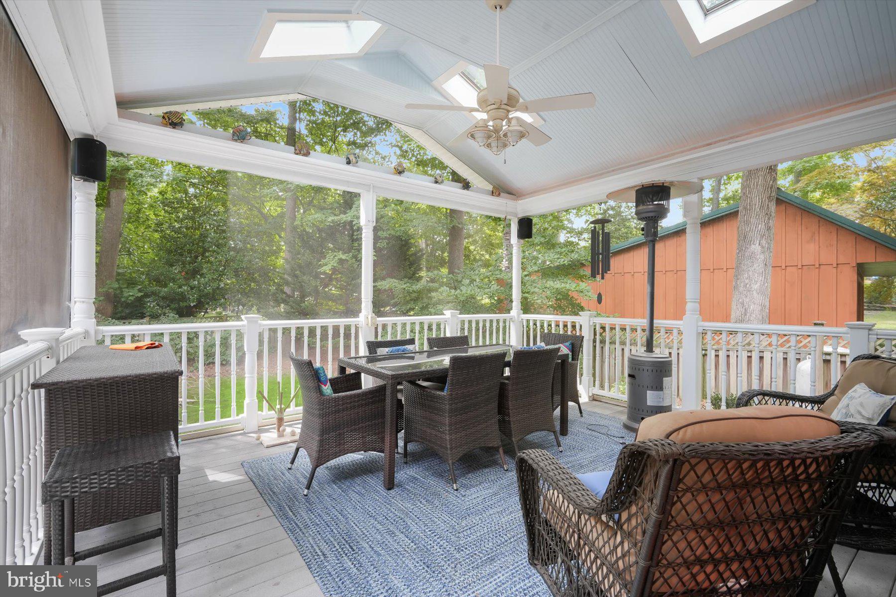 ANNAPOLIS ROADS - Residential