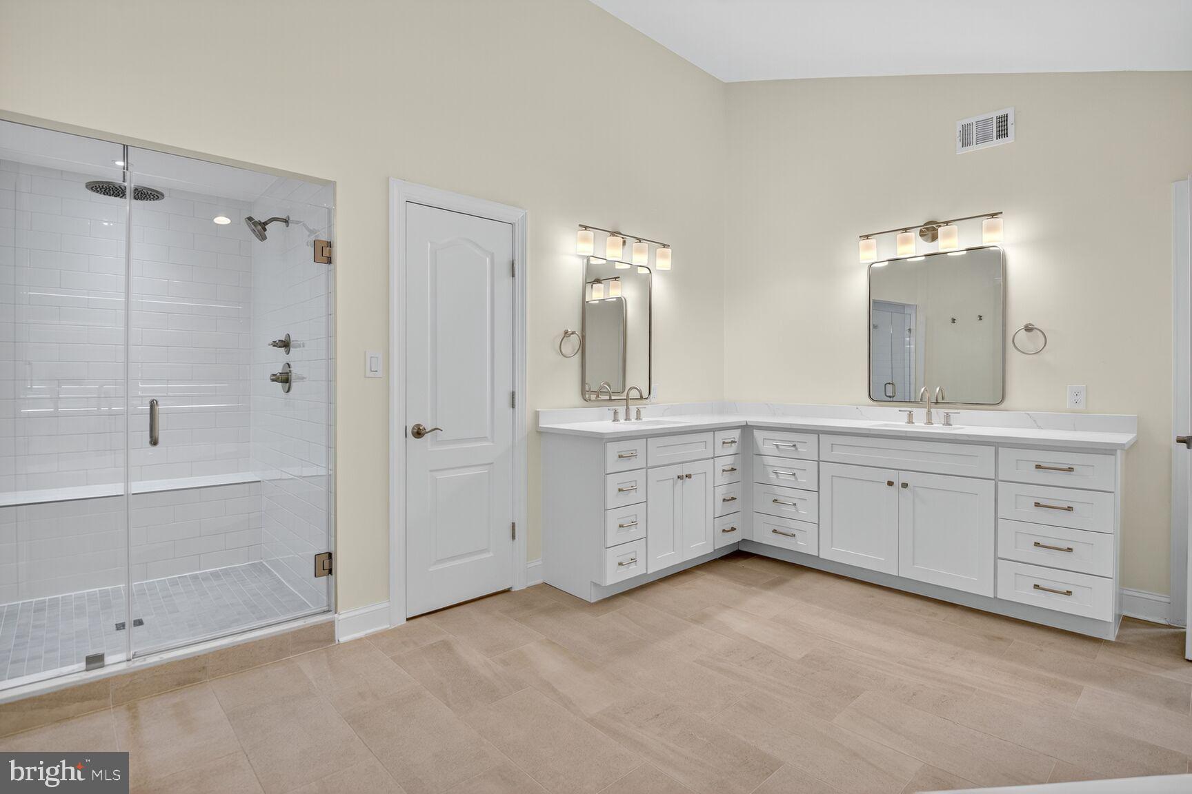 POTOMAC OUTSIDE - Residential