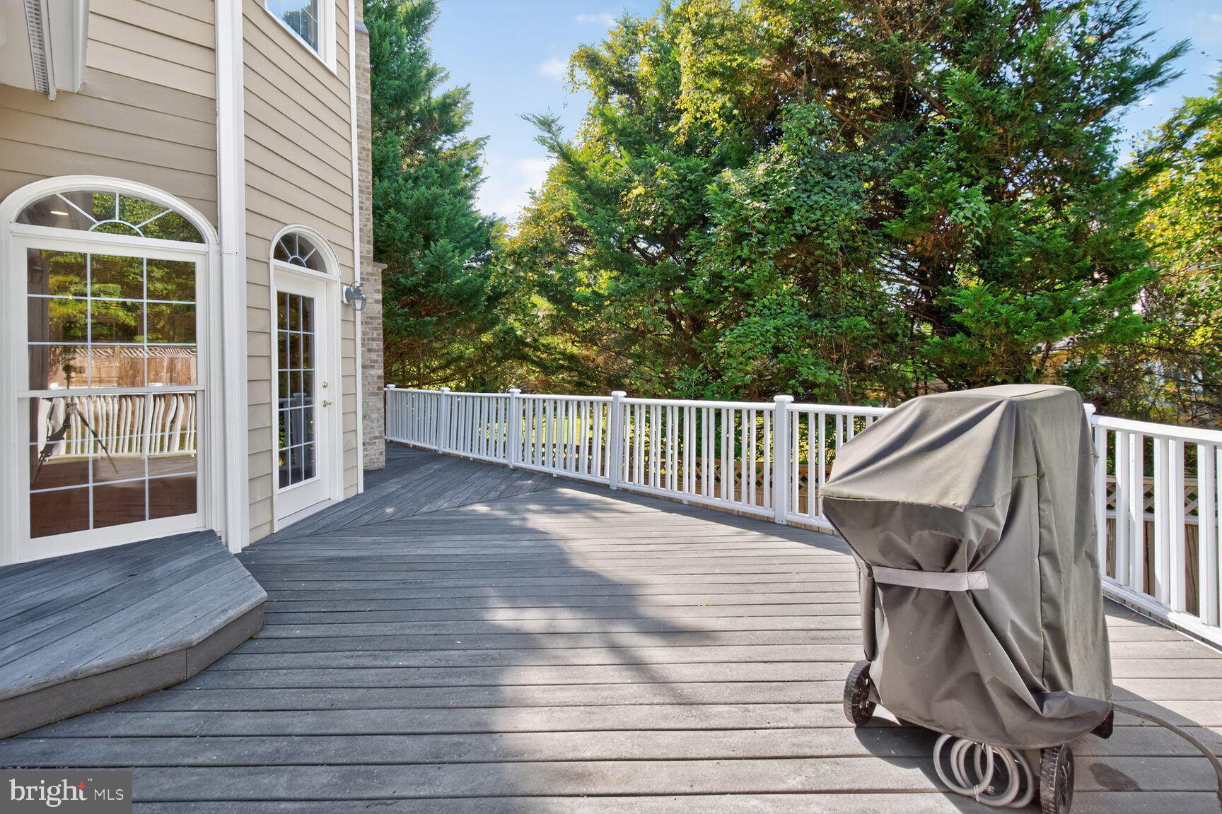 POTOMAC OUTSIDE - Residential