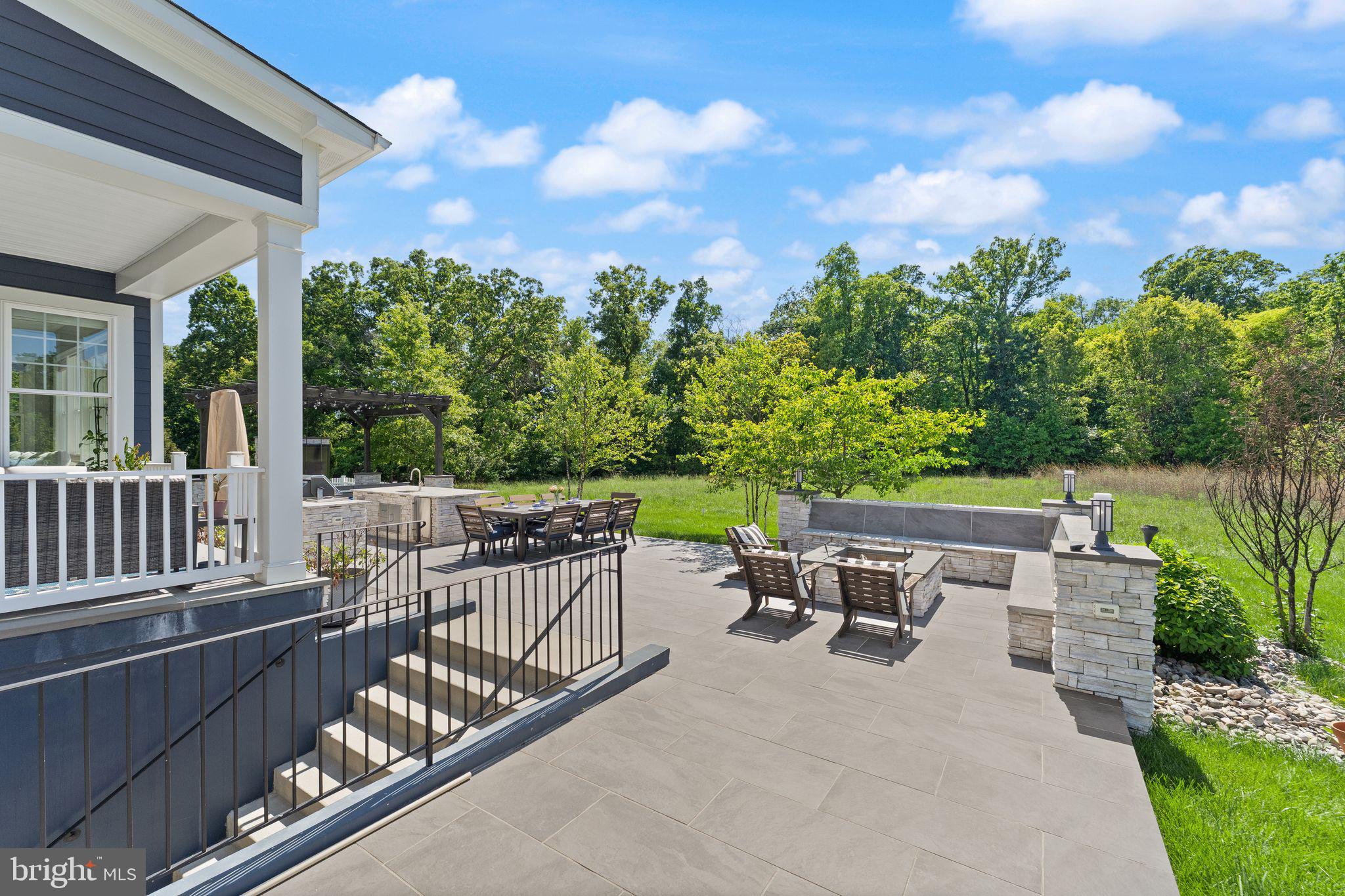 GREENS SOUTH AT WILLOWSF - Residential