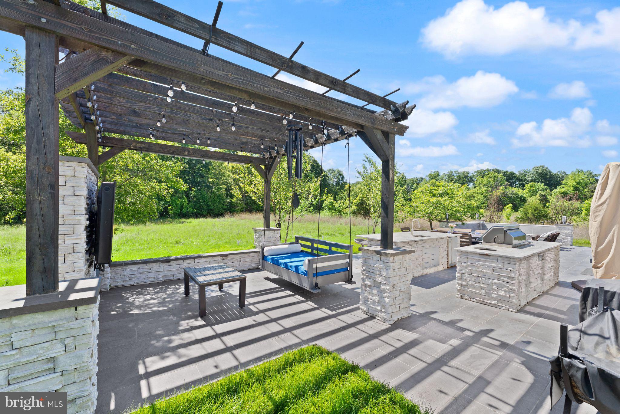 GREENS SOUTH AT WILLOWSF - Residential