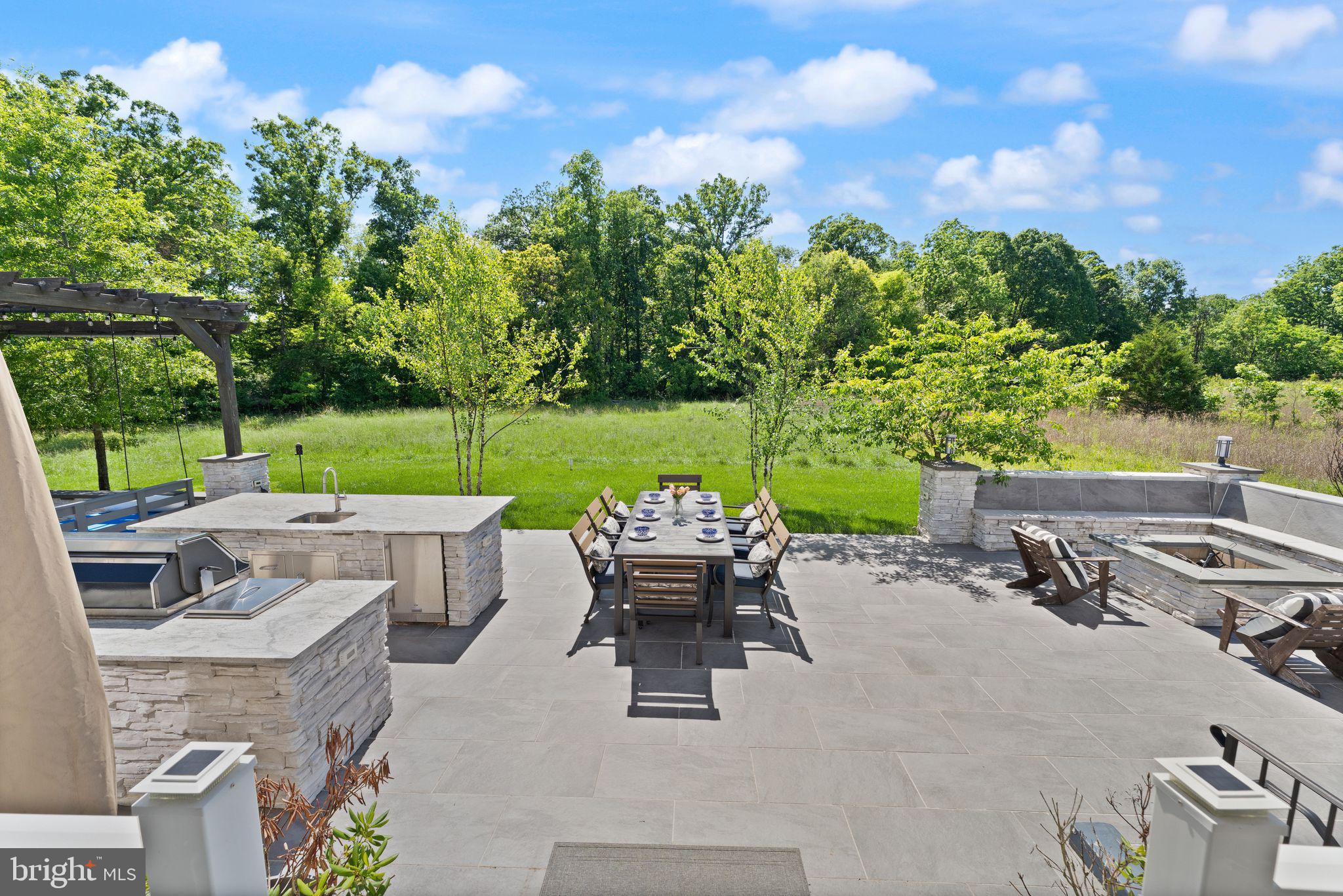 GREENS SOUTH AT WILLOWSF - Residential