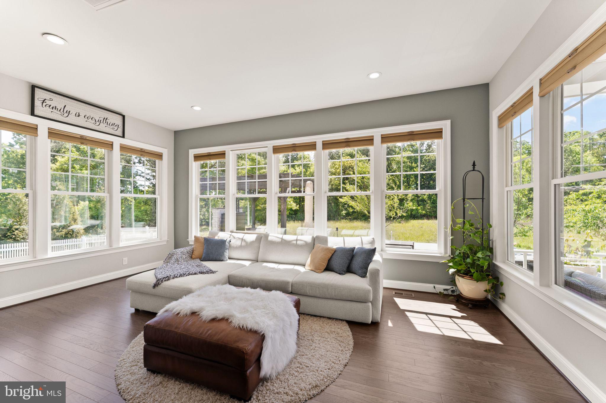 GREENS SOUTH AT WILLOWSF - Residential