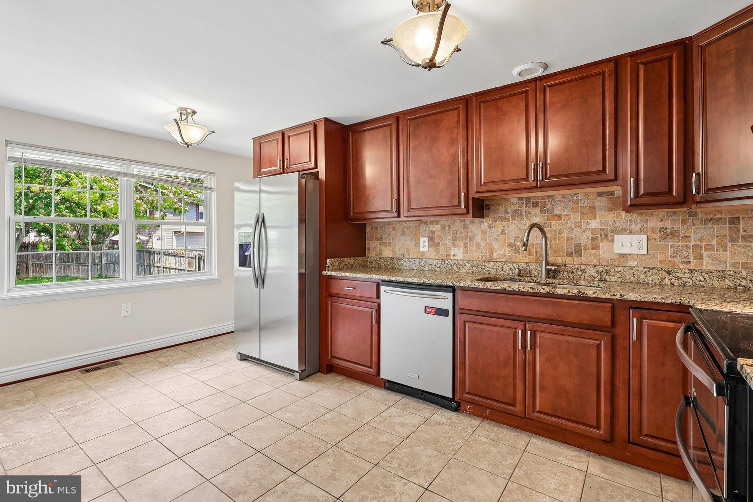 FOUR SEASONS ESTATES - Residential
