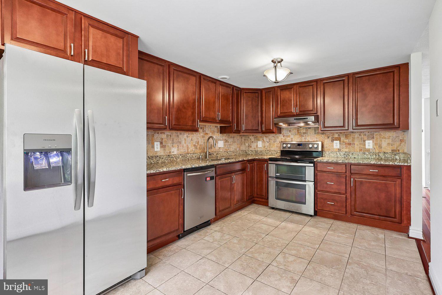FOUR SEASONS ESTATES - Residential