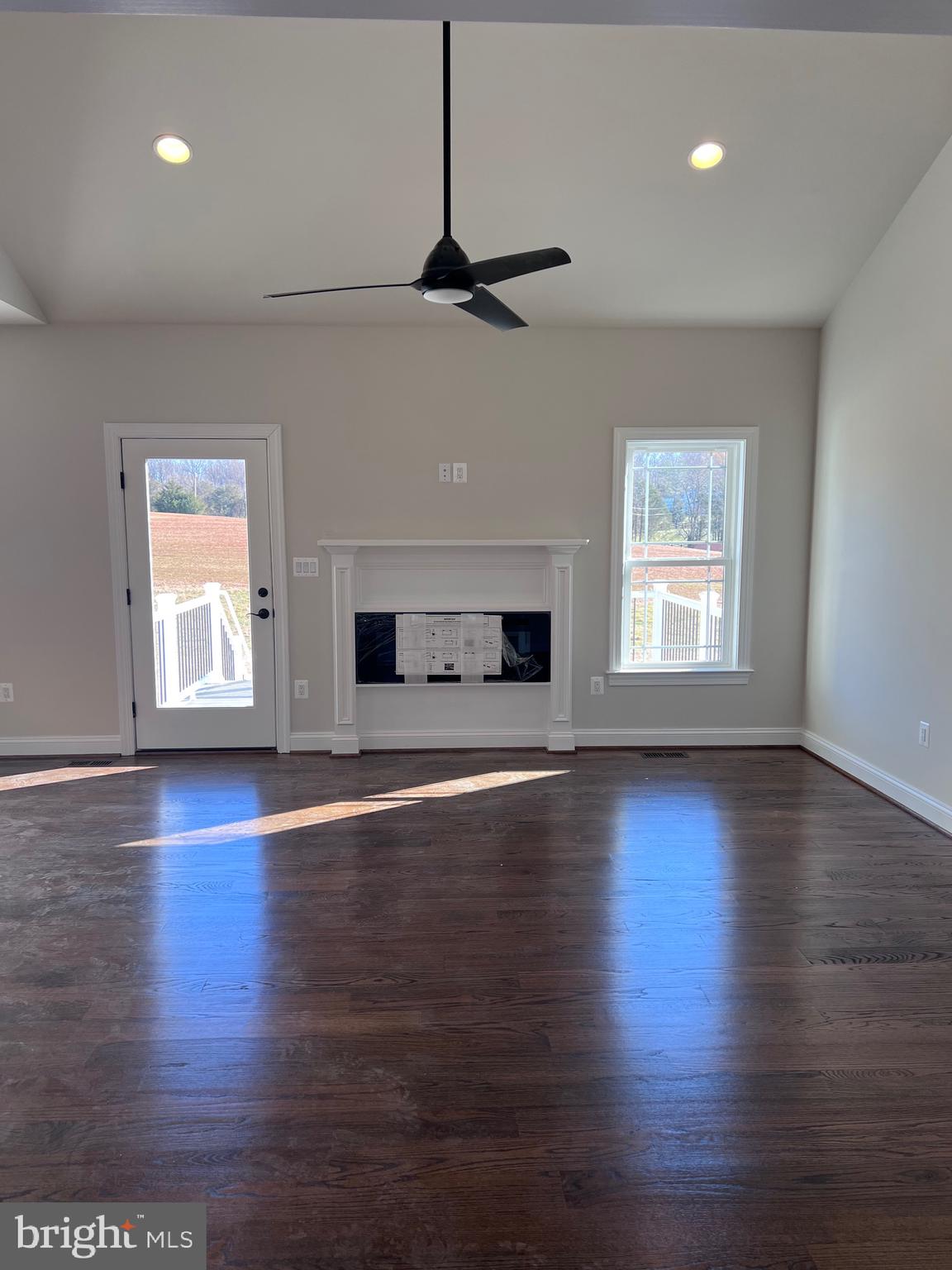 PARADISE ESTATES - Residential