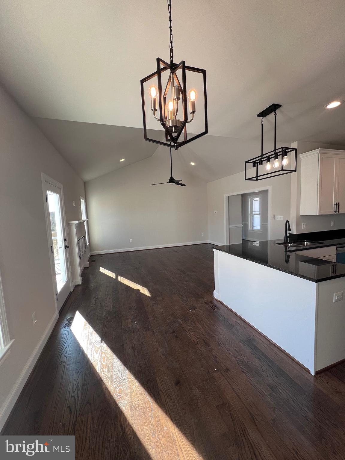 PARADISE ESTATES - Residential