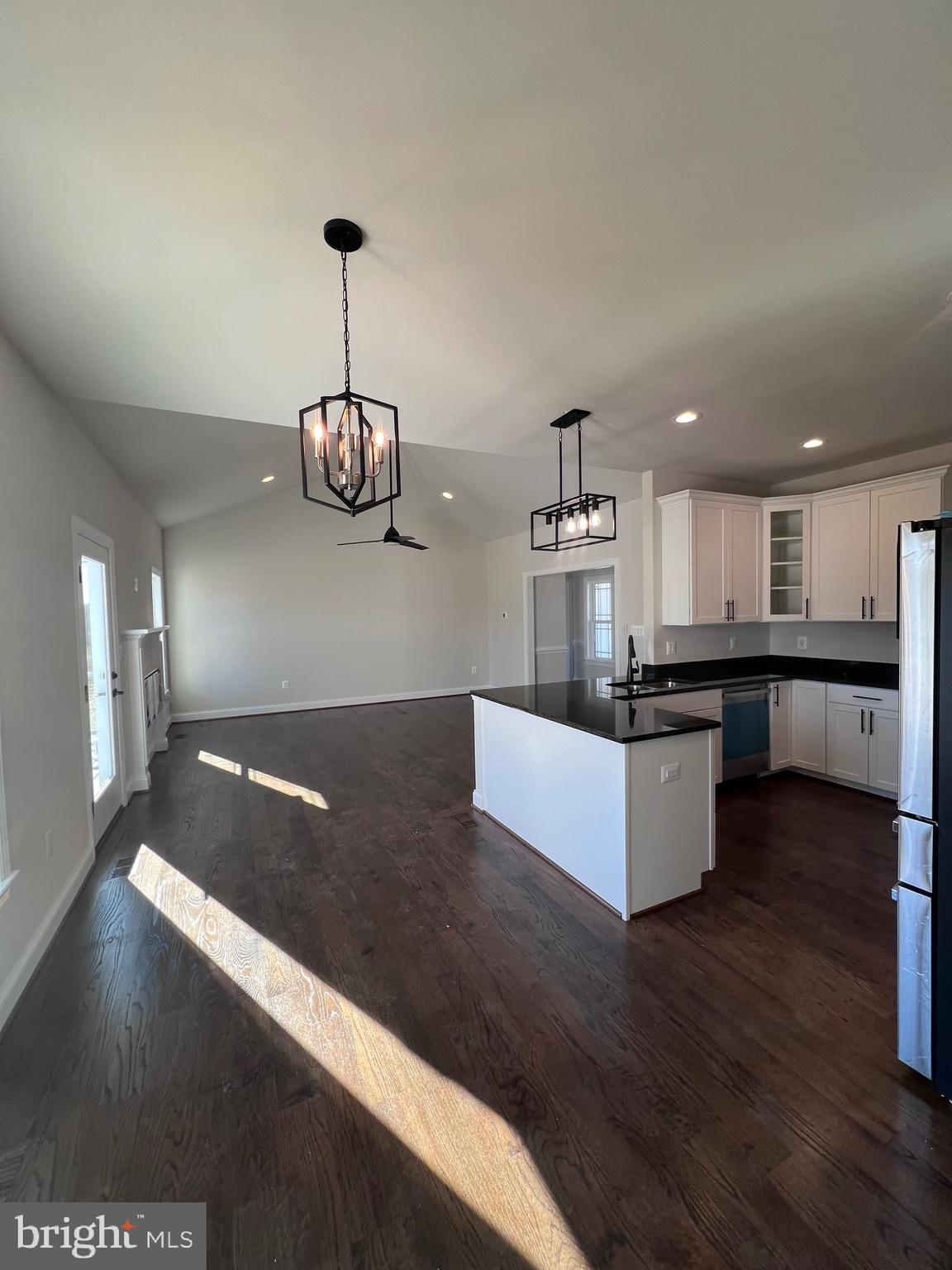 PARADISE ESTATES - Residential