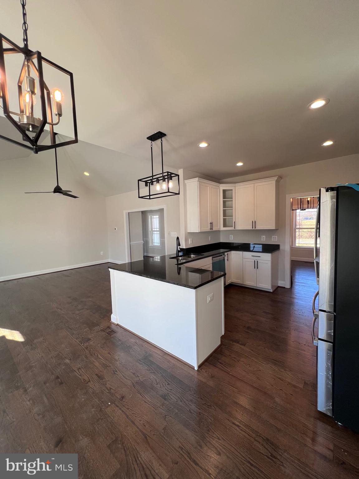 PARADISE ESTATES - Residential