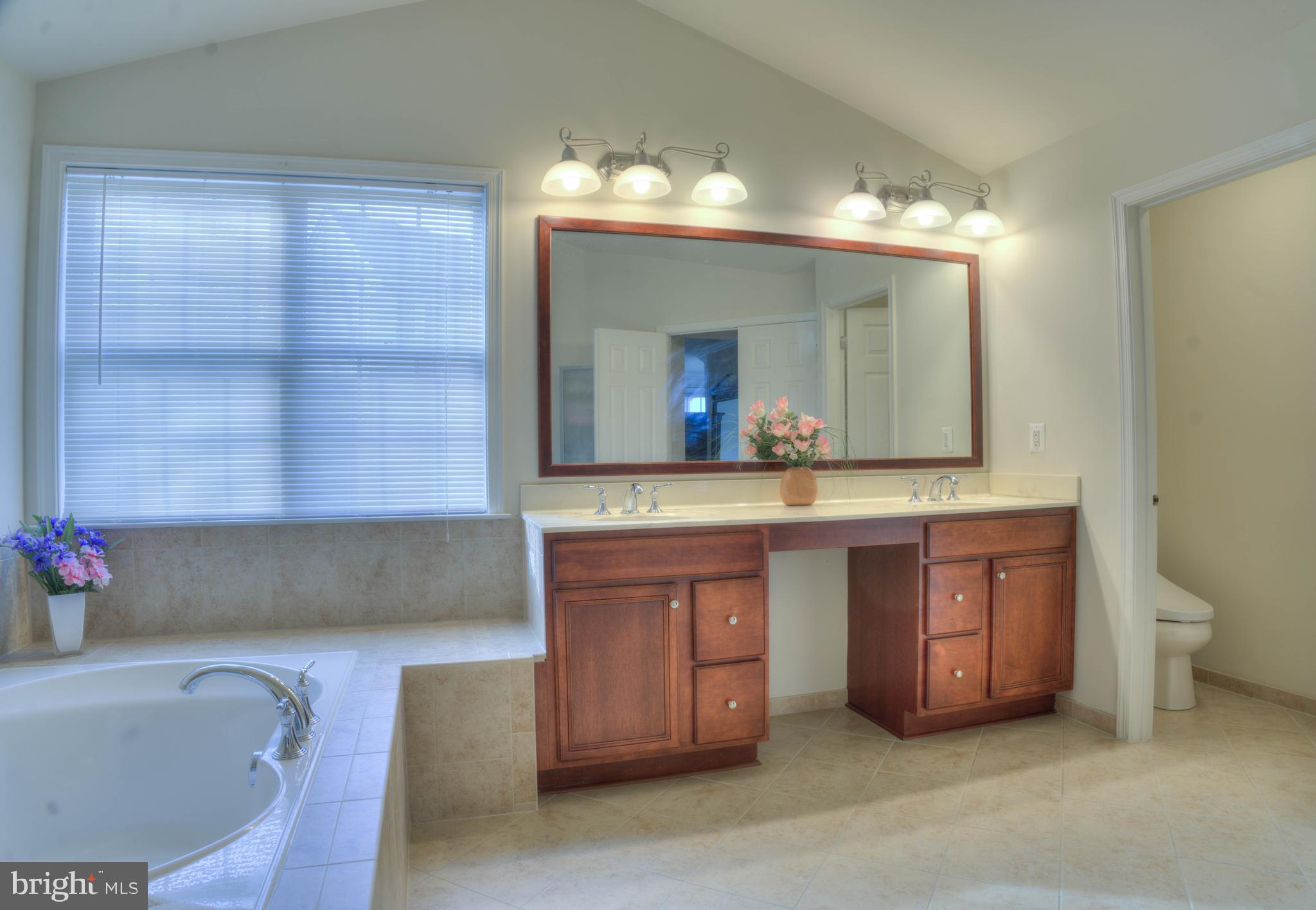 THE ESTATES AT CEDARDAY - Residential