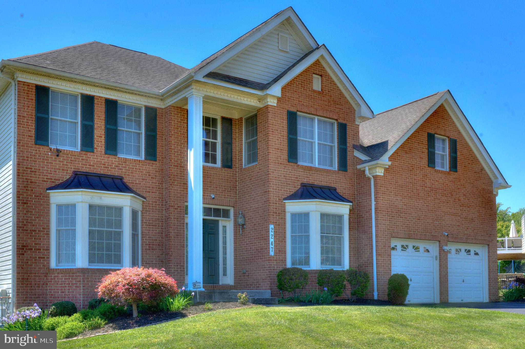 THE ESTATES AT CEDARDAY - Residential