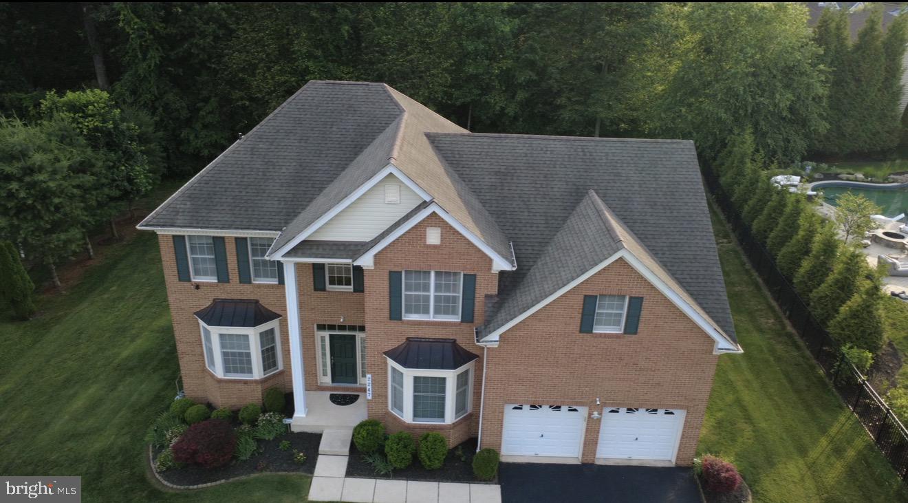 THE ESTATES AT CEDARDAY - Residential