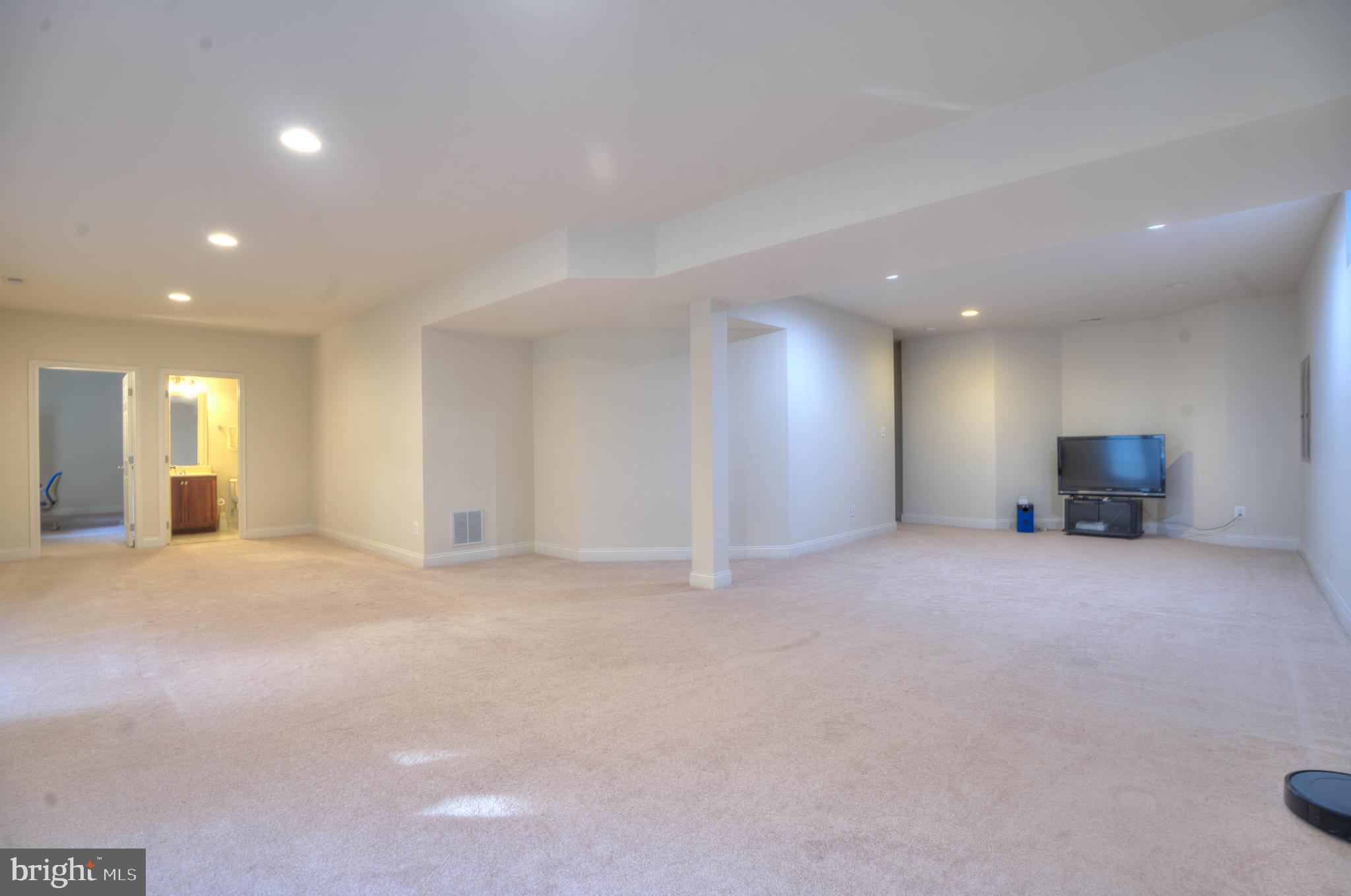 THE ESTATES AT CEDARDAY - Residential