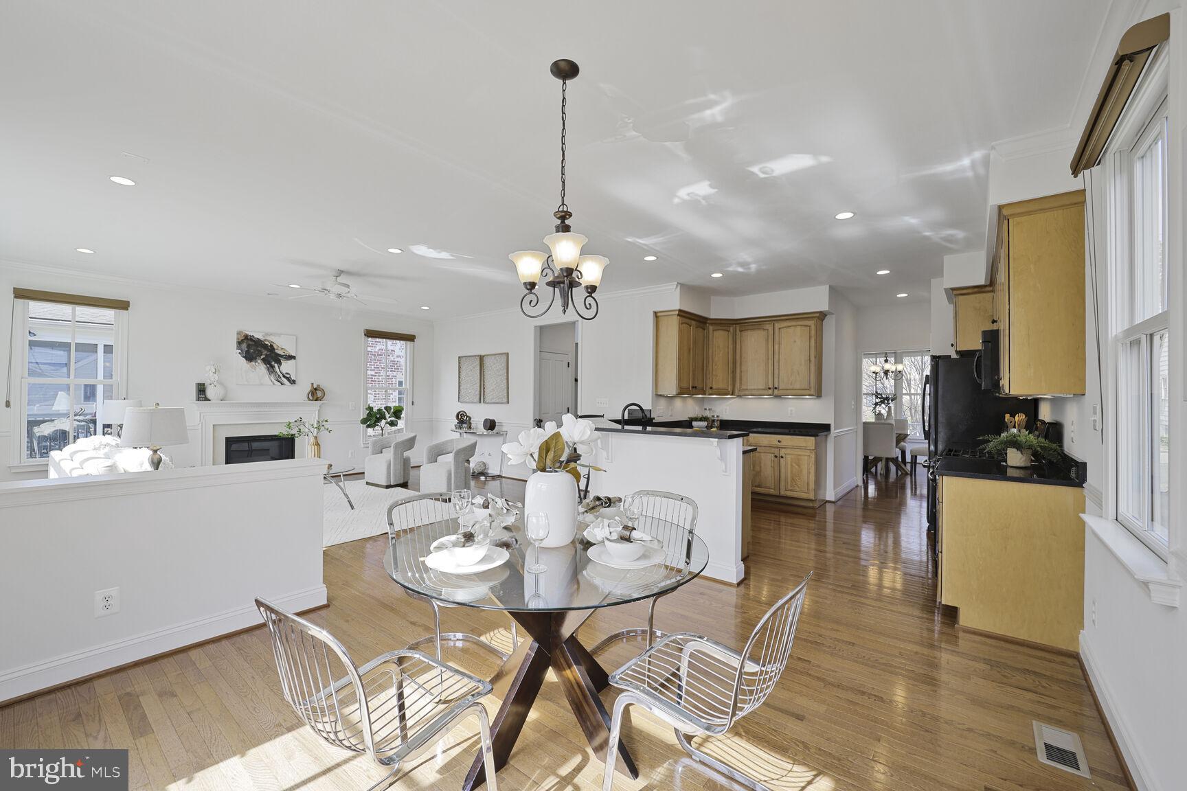 LEE HEIGHTS - Residential