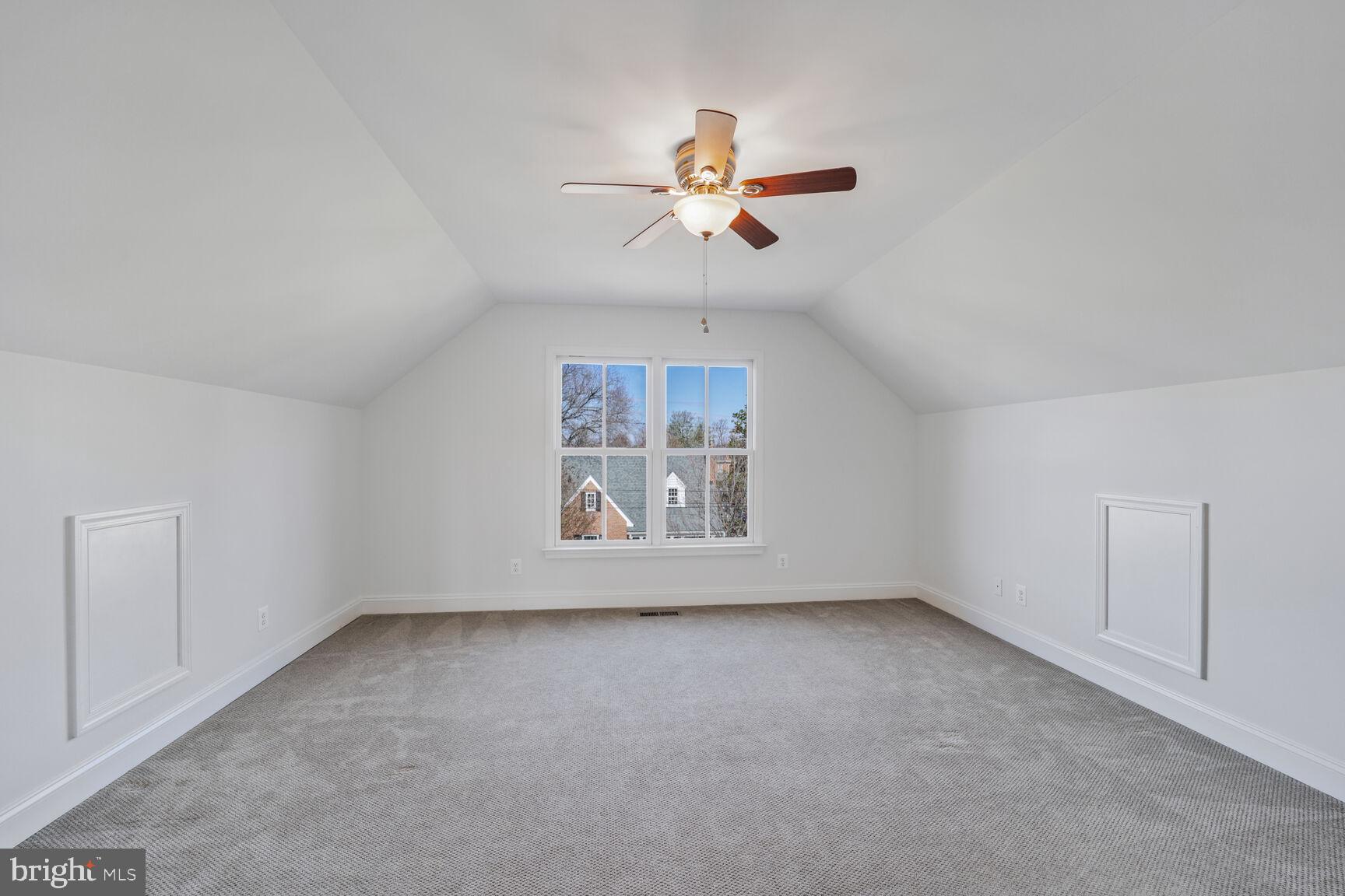 LEE HEIGHTS - Residential