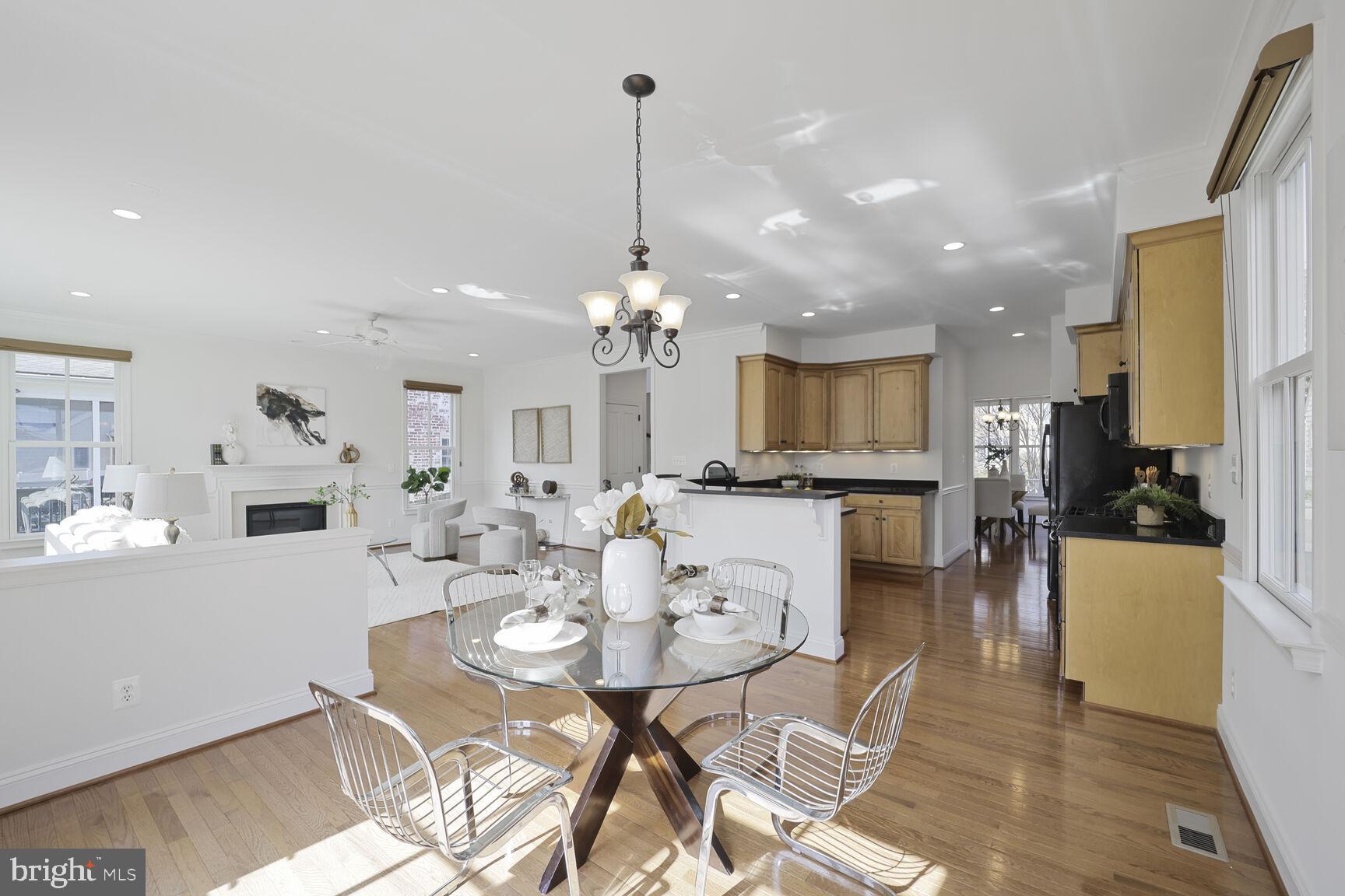 LEE HEIGHTS - Residential
