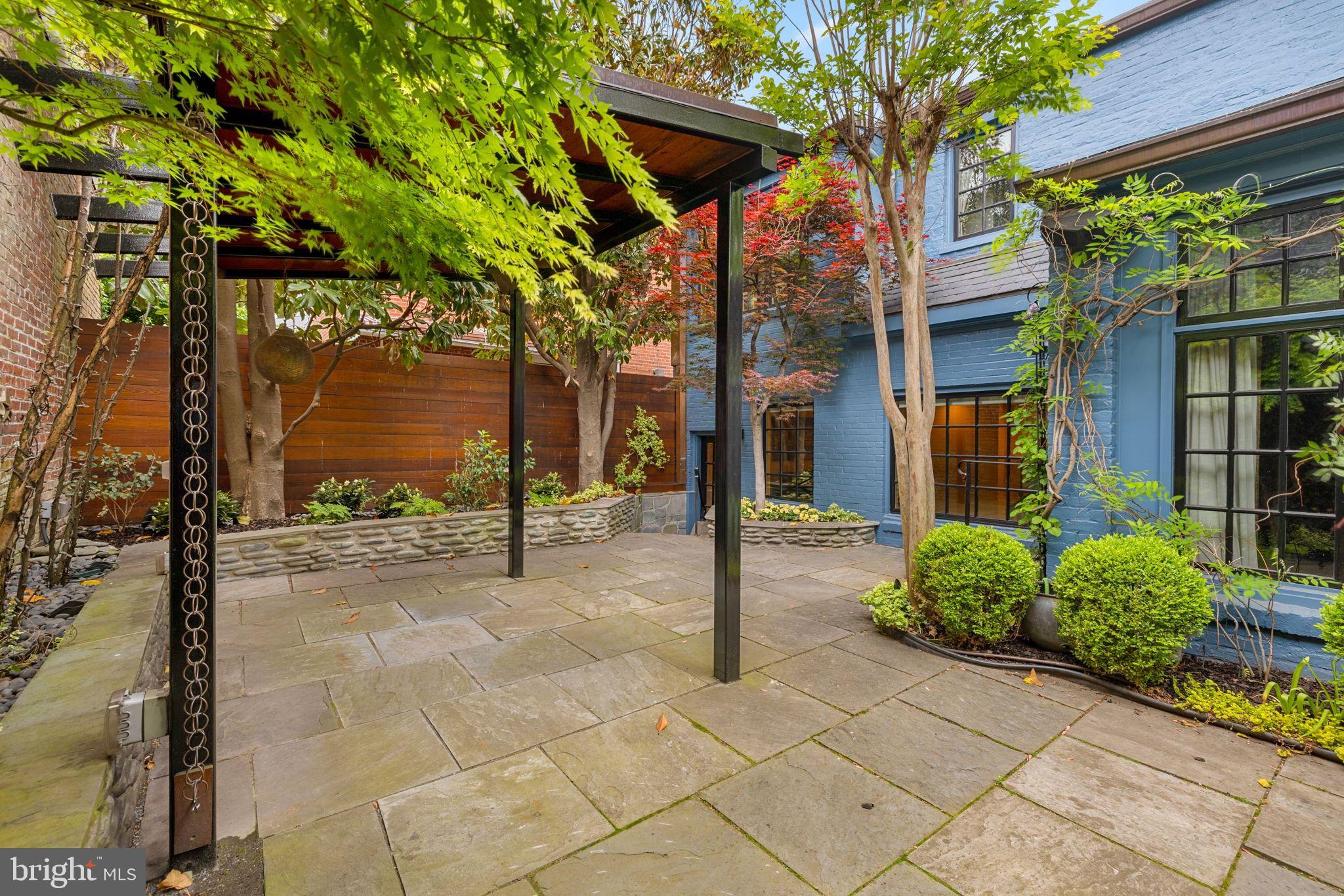 GEORGETOWN - Residential
