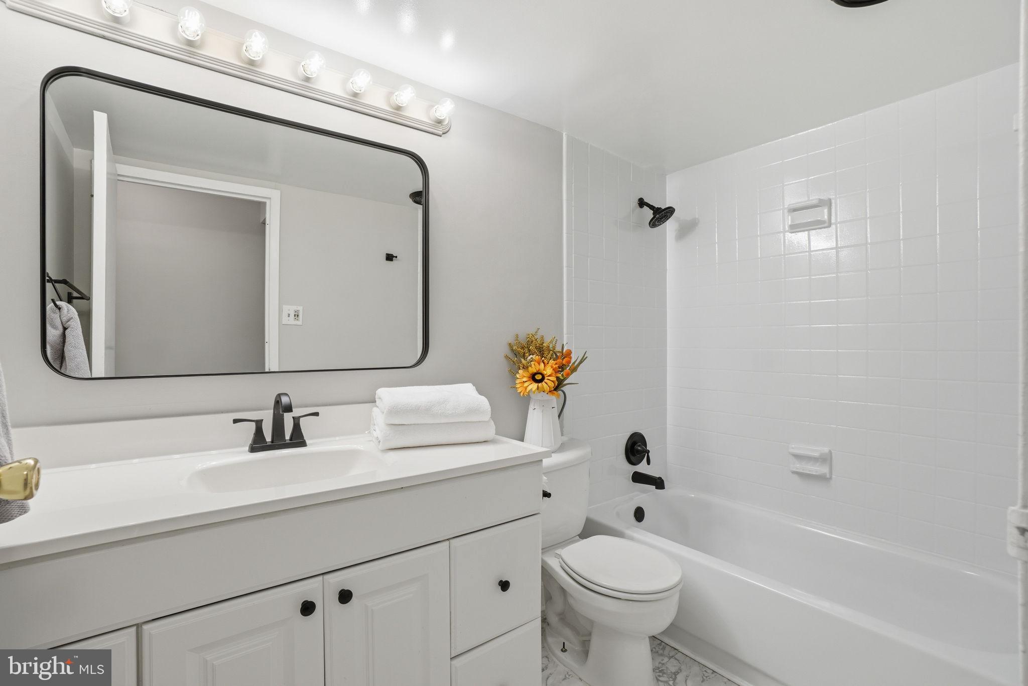 CHESTNUT GROVE - Residential