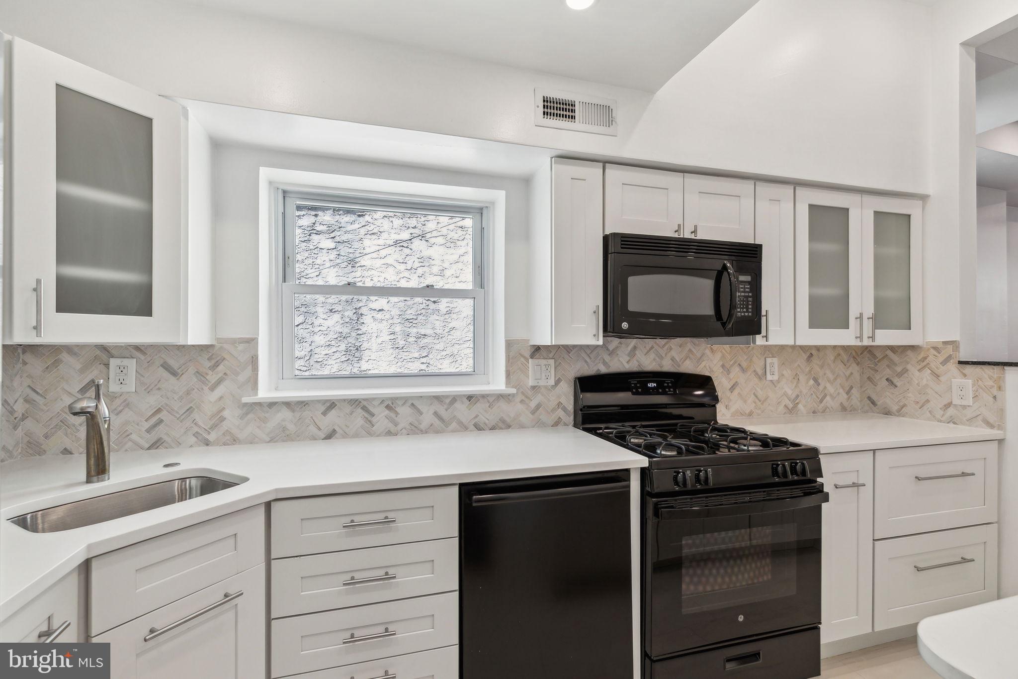 RITTENHOUSE SQUARE - Residential Lease