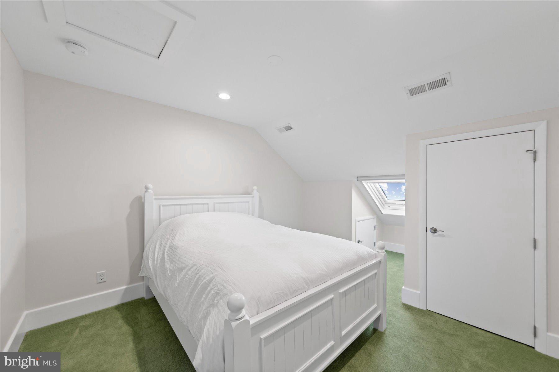 KINGS GRANT - Residential