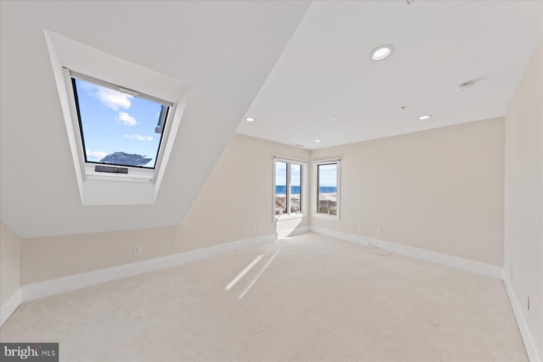 KINGS GRANT - Residential
