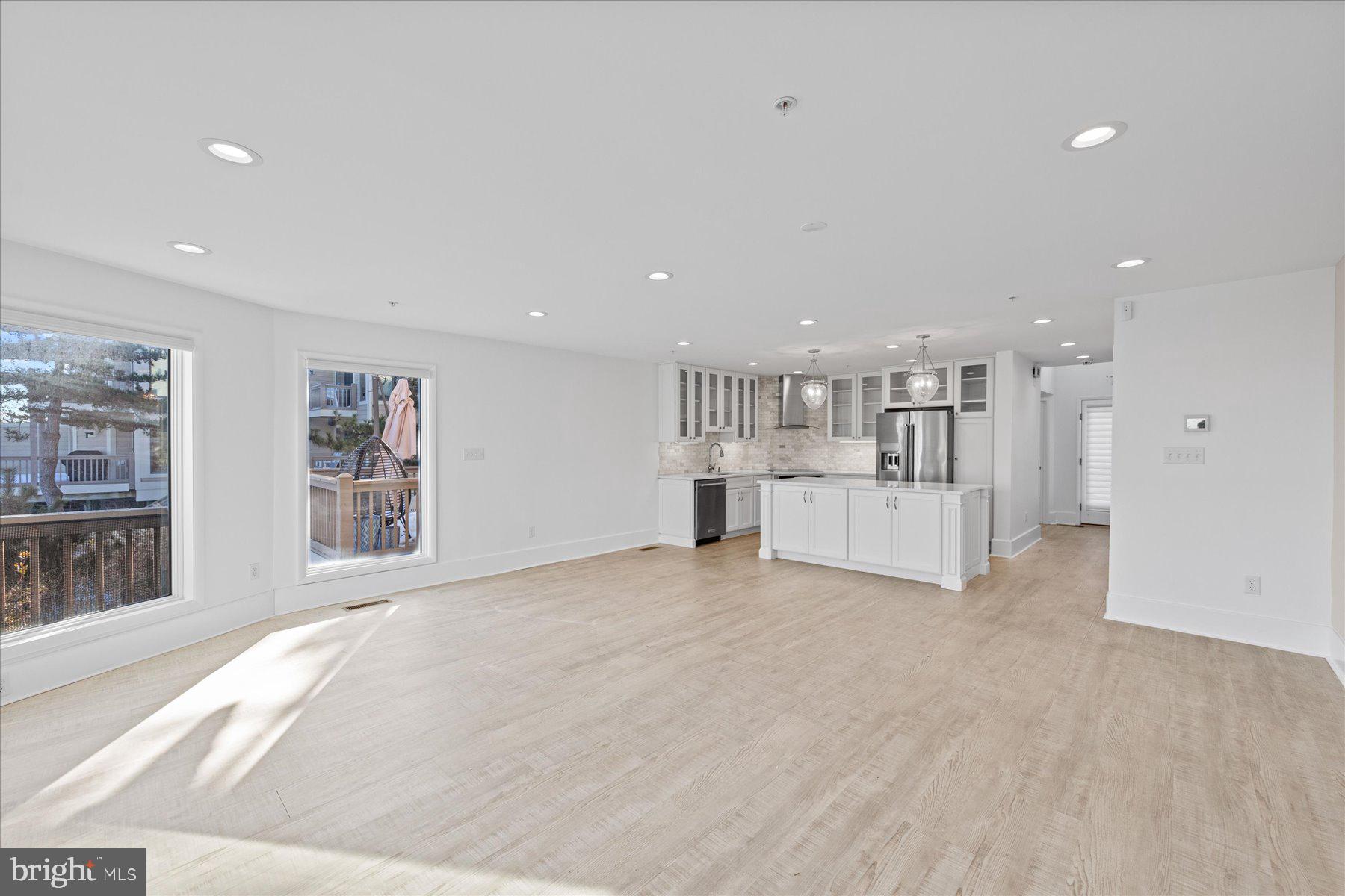 KINGS GRANT - Residential