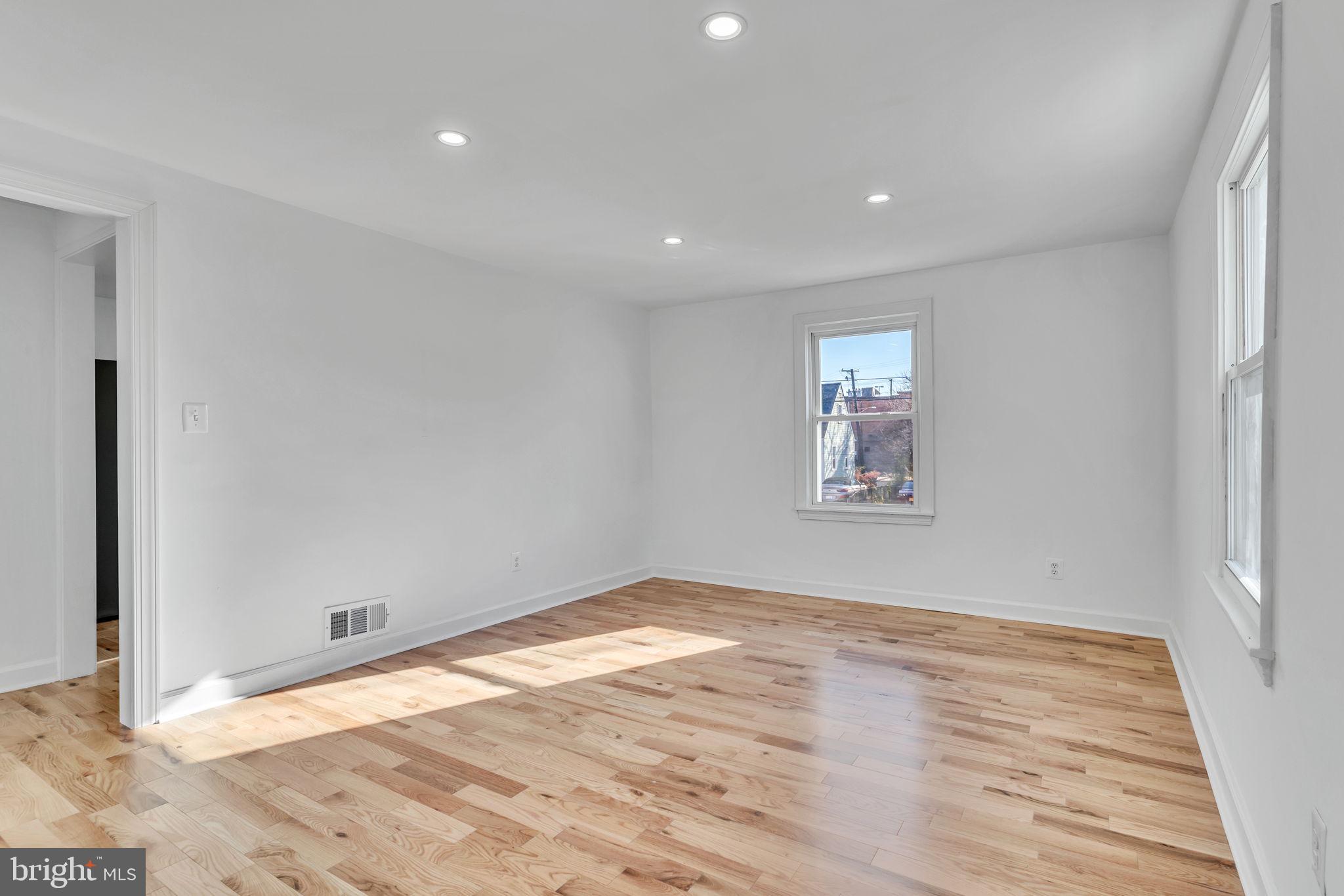 BLADENSBURG - Residential