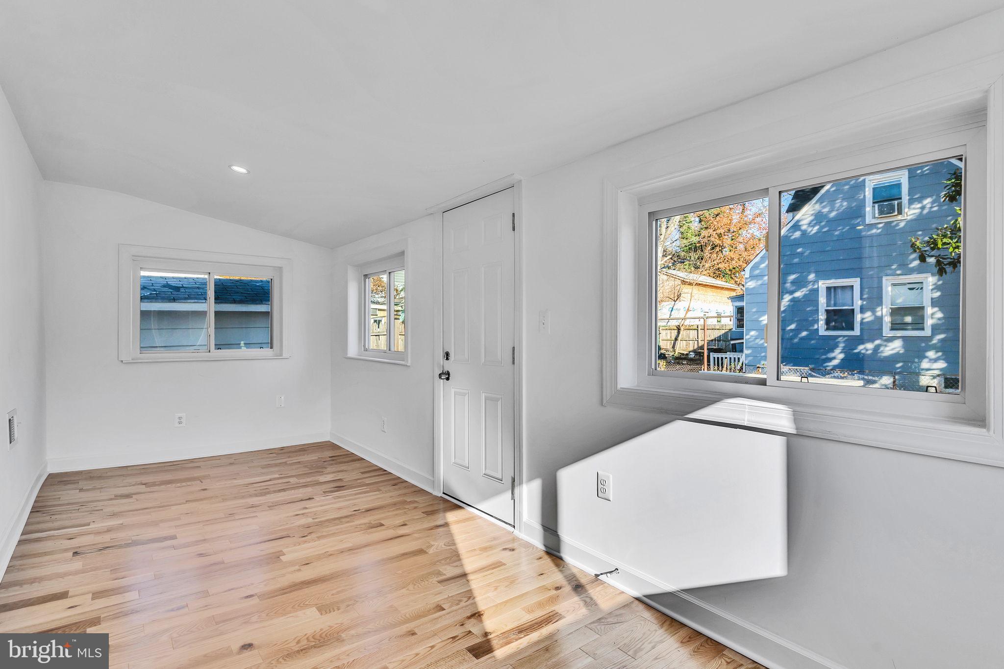 BLADENSBURG - Residential