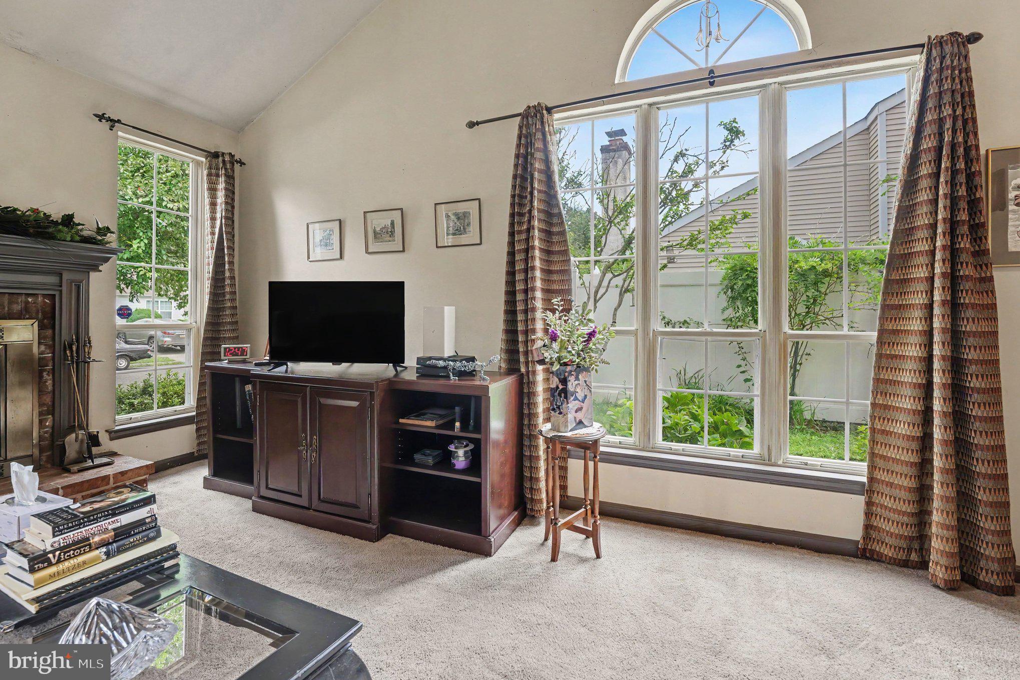 SUMMIT TRACE - Residential