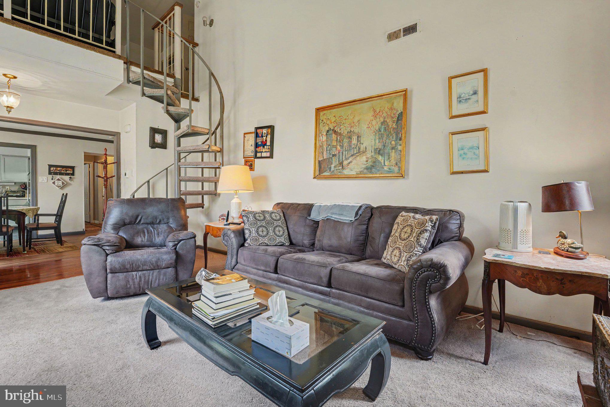 SUMMIT TRACE - Residential