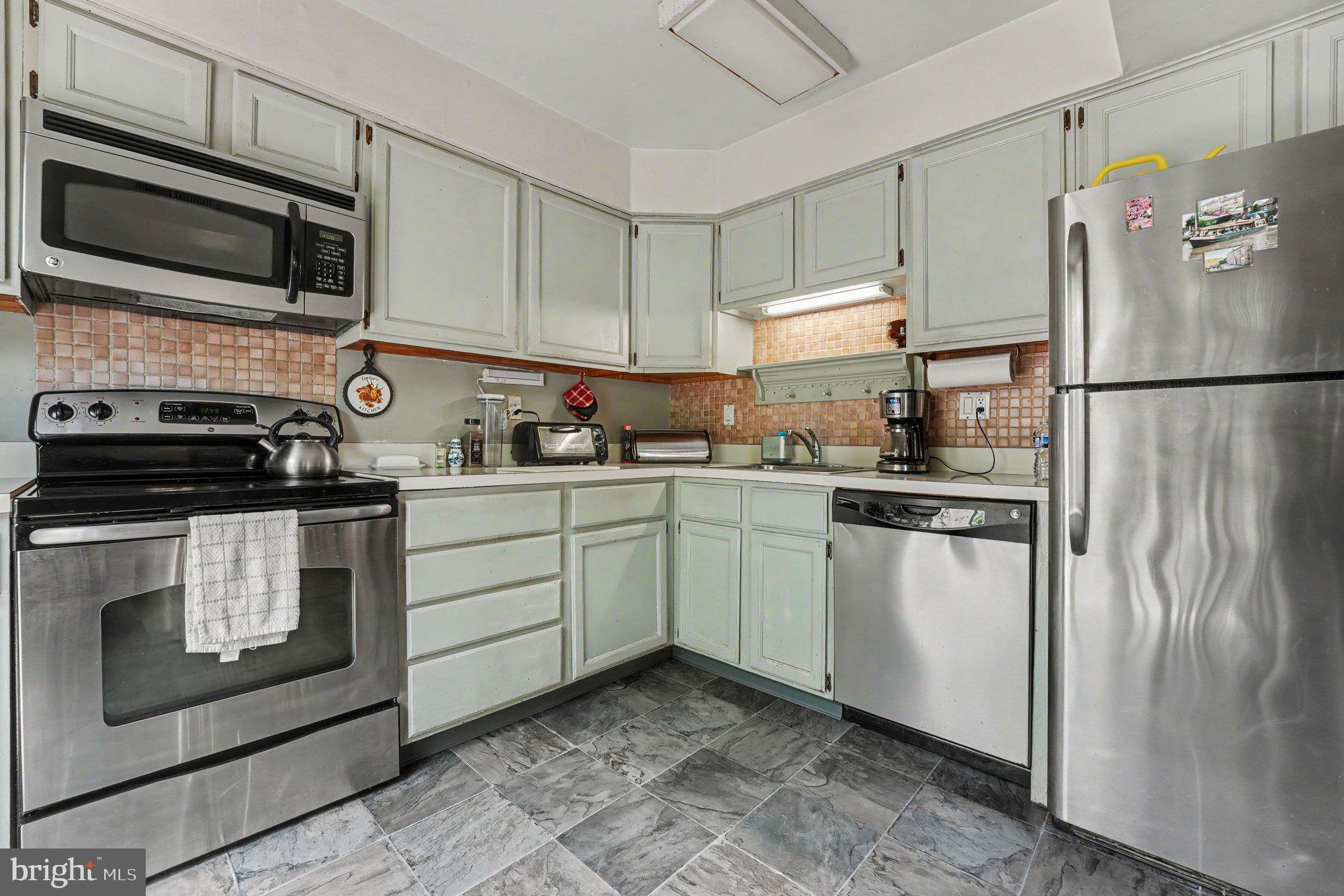 SUMMIT TRACE - Residential