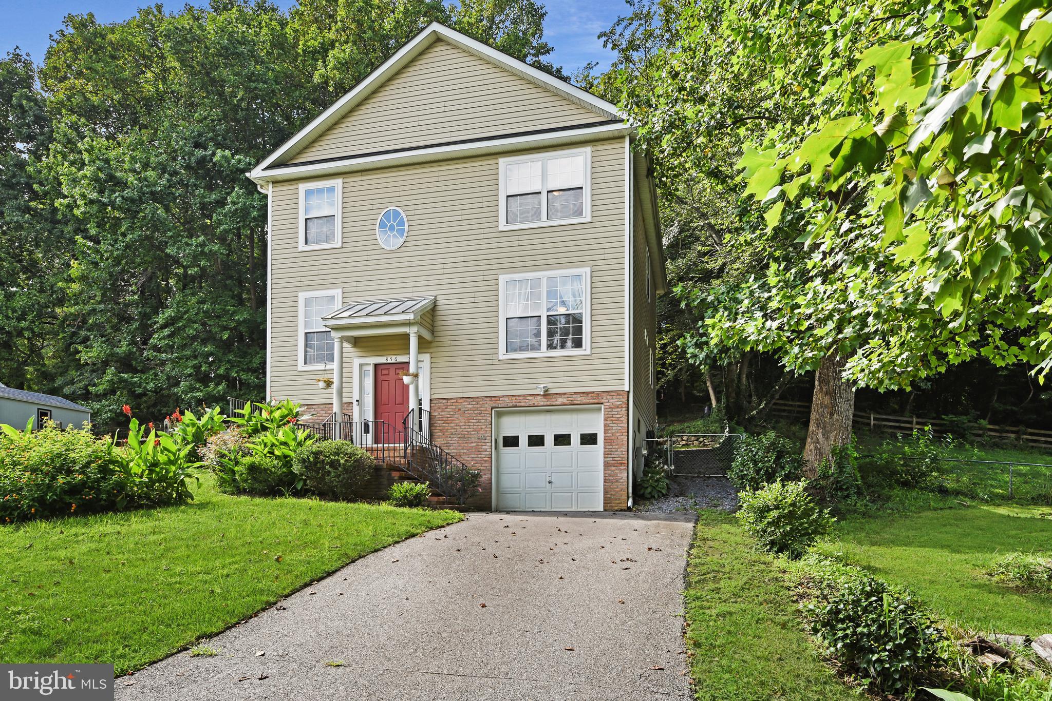 SELBY HEIGHTS - Residential Lease