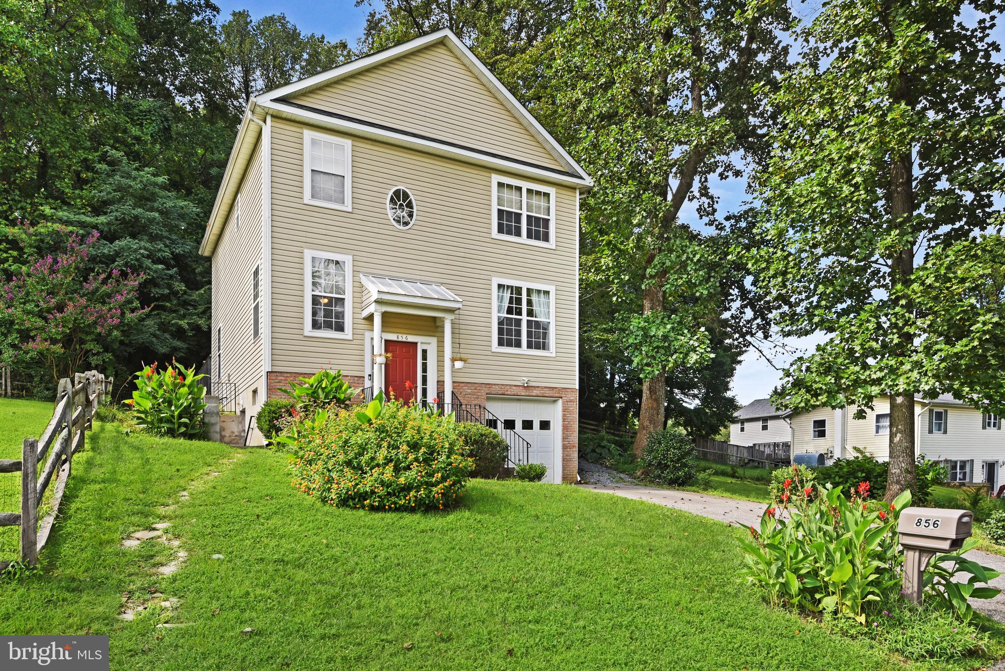 SELBY HEIGHTS - Residential Lease