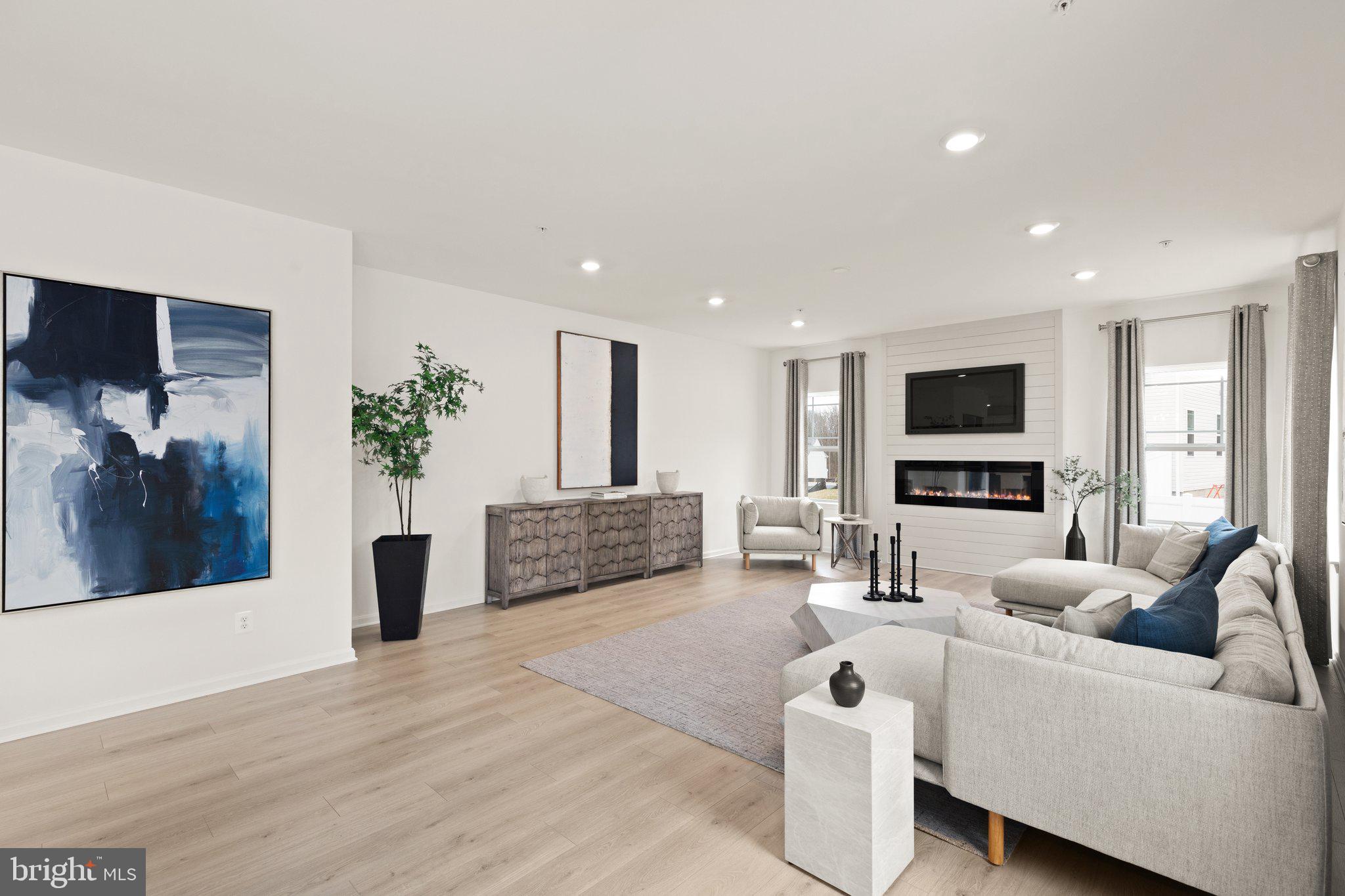 TRIMBLE HILLS - Residential