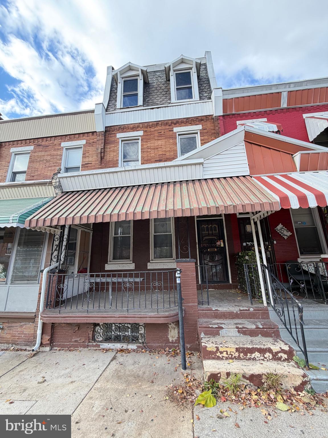 STRAWBERRY MANSION - Residential