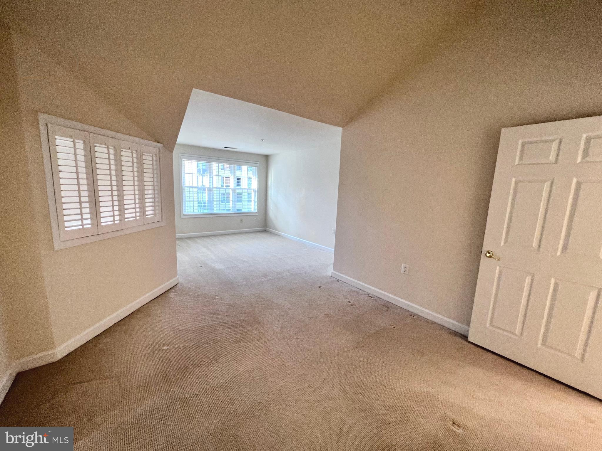 COURTHOUSE HILL - Residential Lease