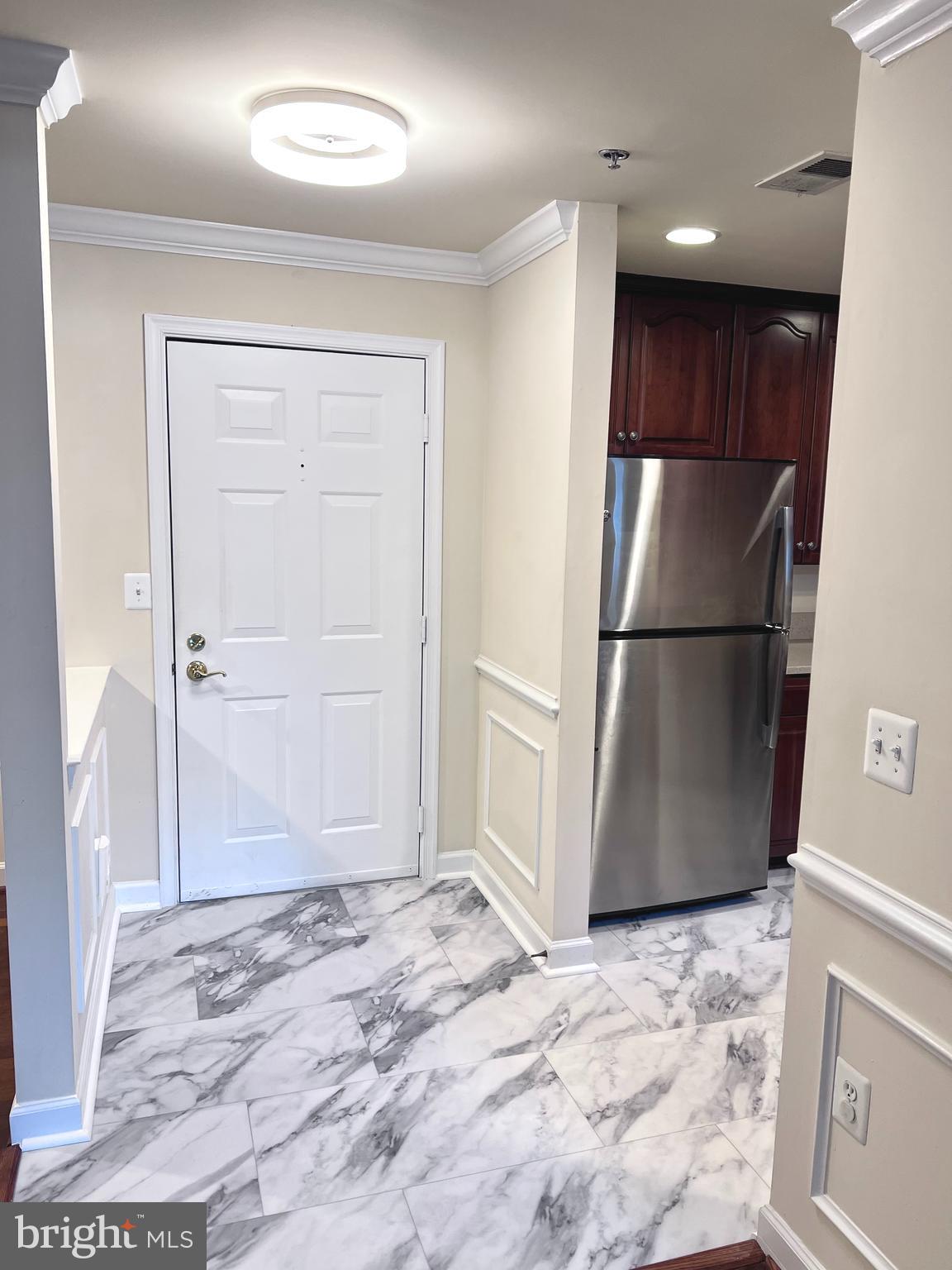 COURTHOUSE HILL - Residential Lease