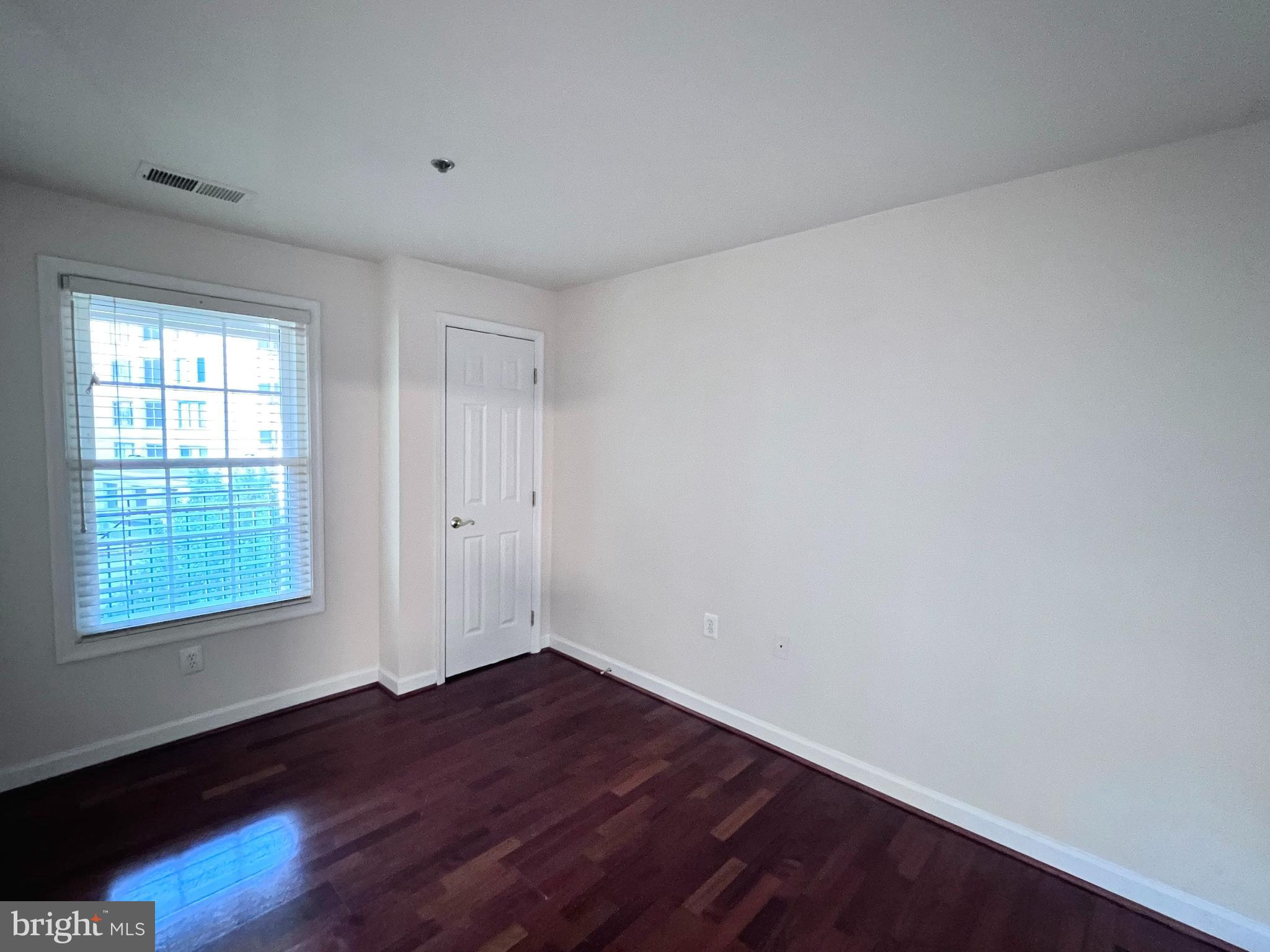 COURTHOUSE HILL - Residential Lease