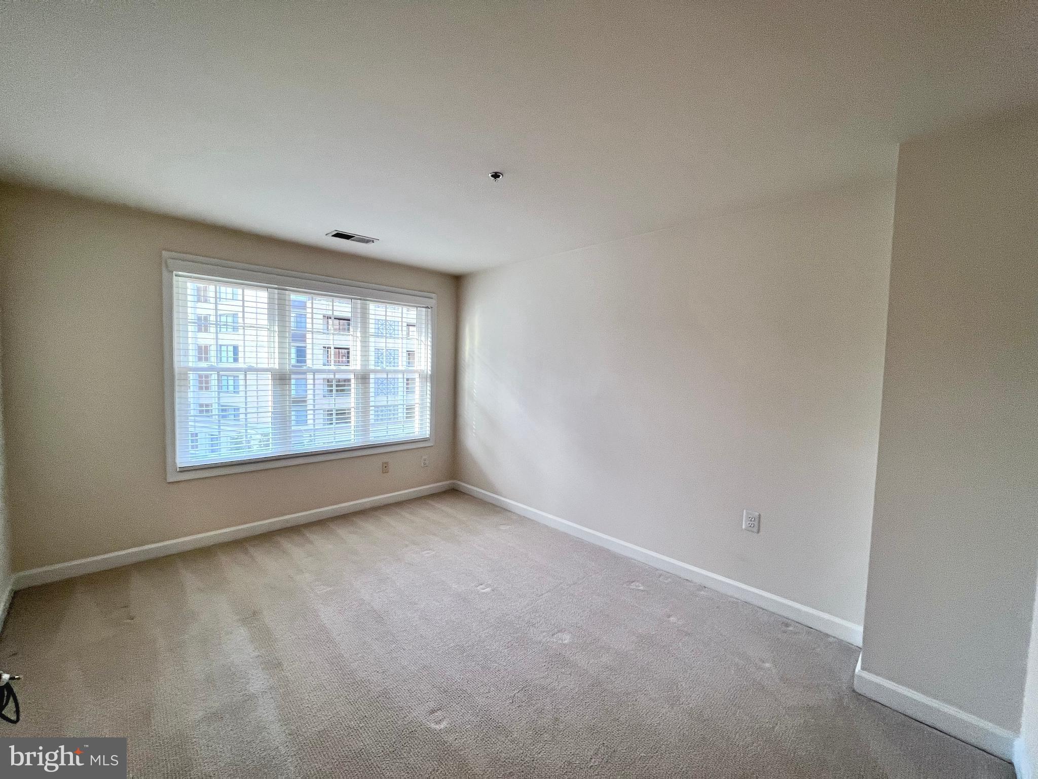 COURTHOUSE HILL - Residential Lease