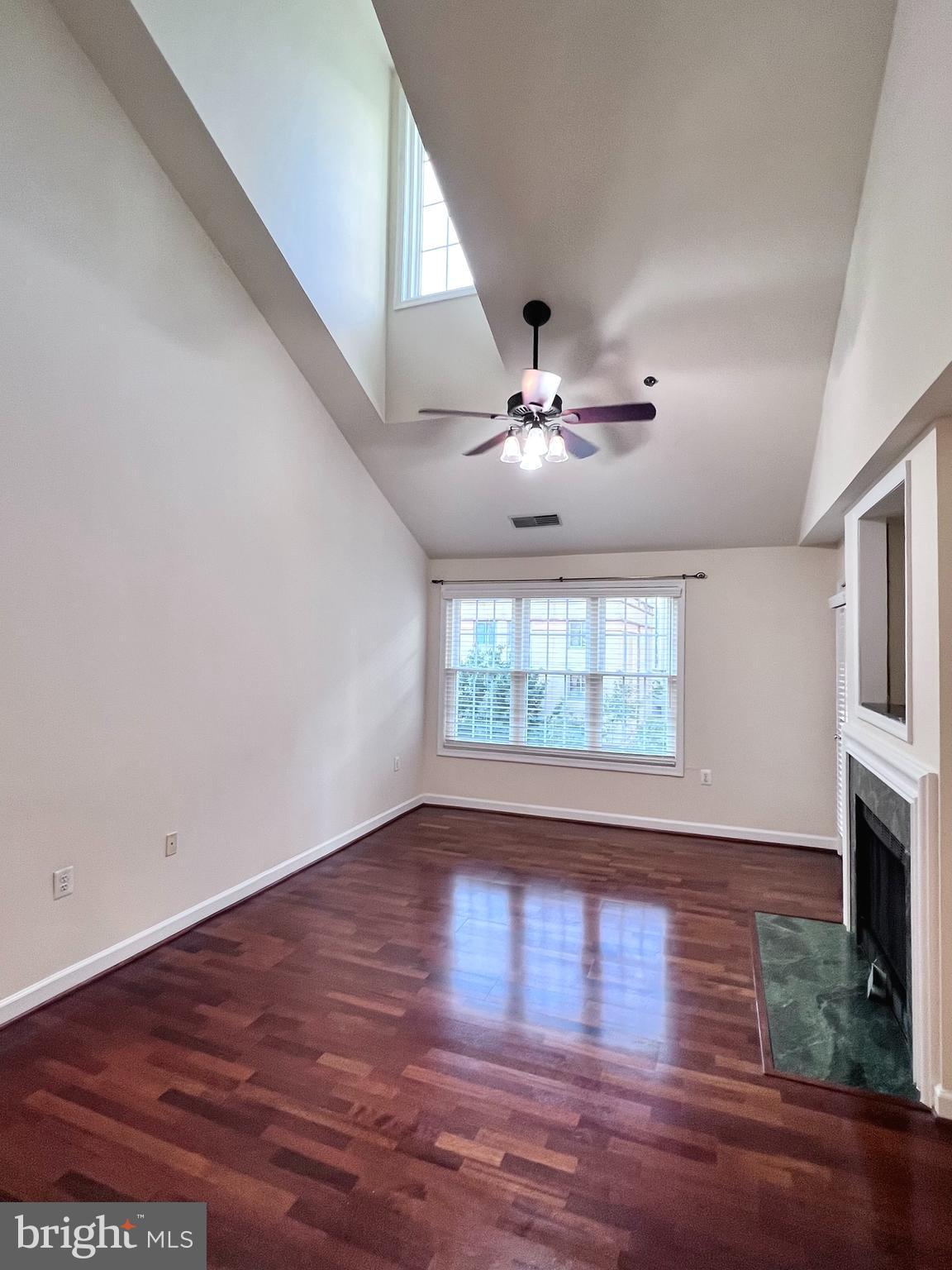 COURTHOUSE HILL - Residential Lease