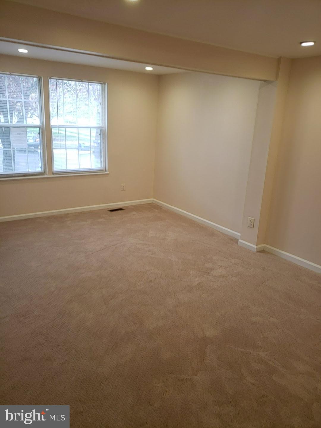 OLD BRIDGE ESTATES - Residential Lease